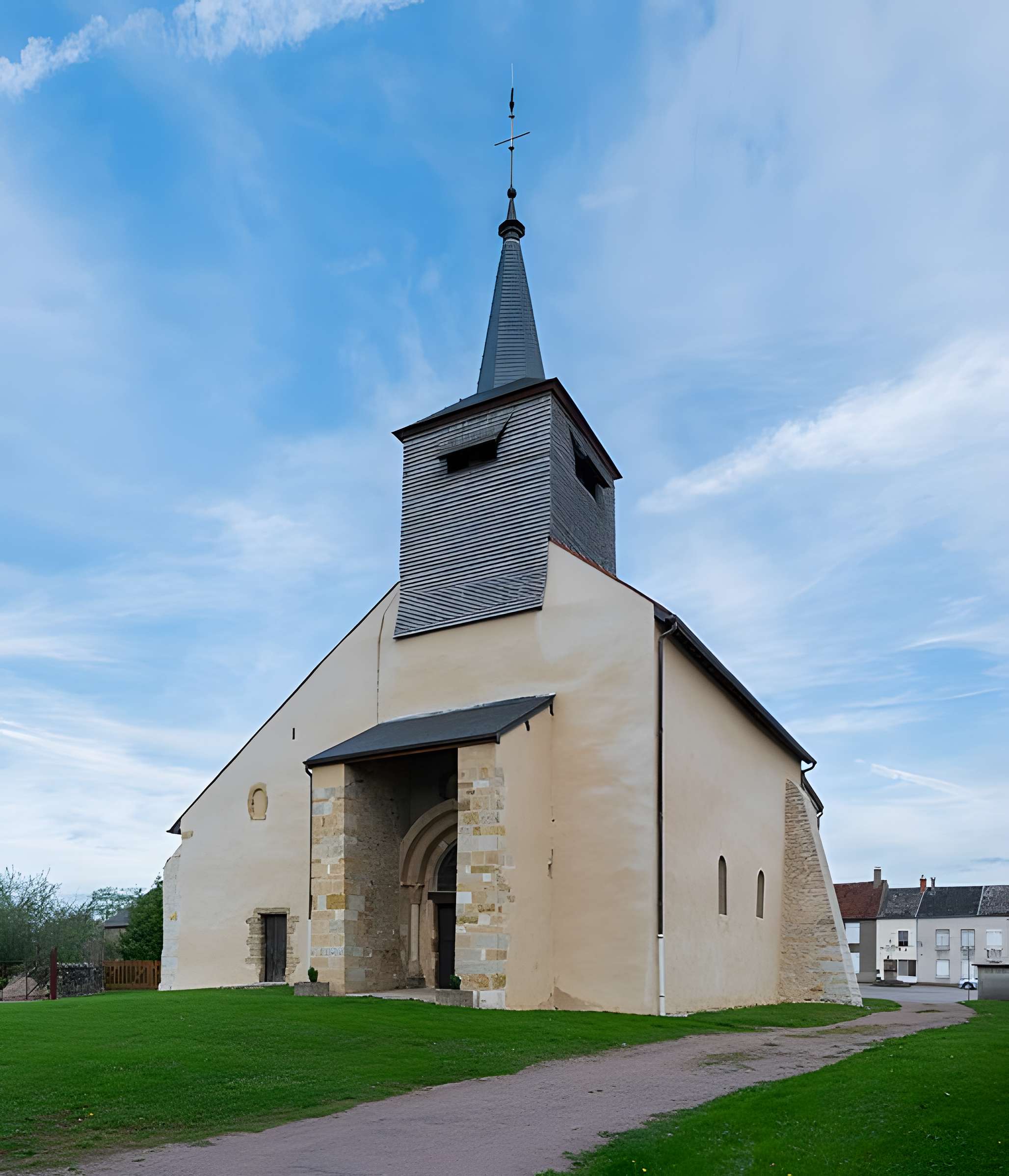 Église Saint-Pierre-et-Saint-Paul d'Alluy