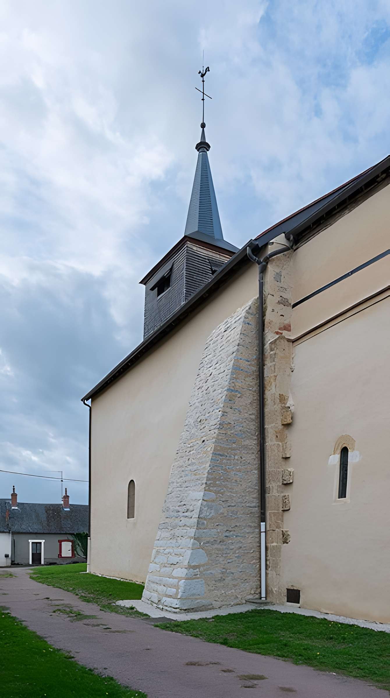 Église Saint-Pierre-et-Saint-Paul d'Alluy