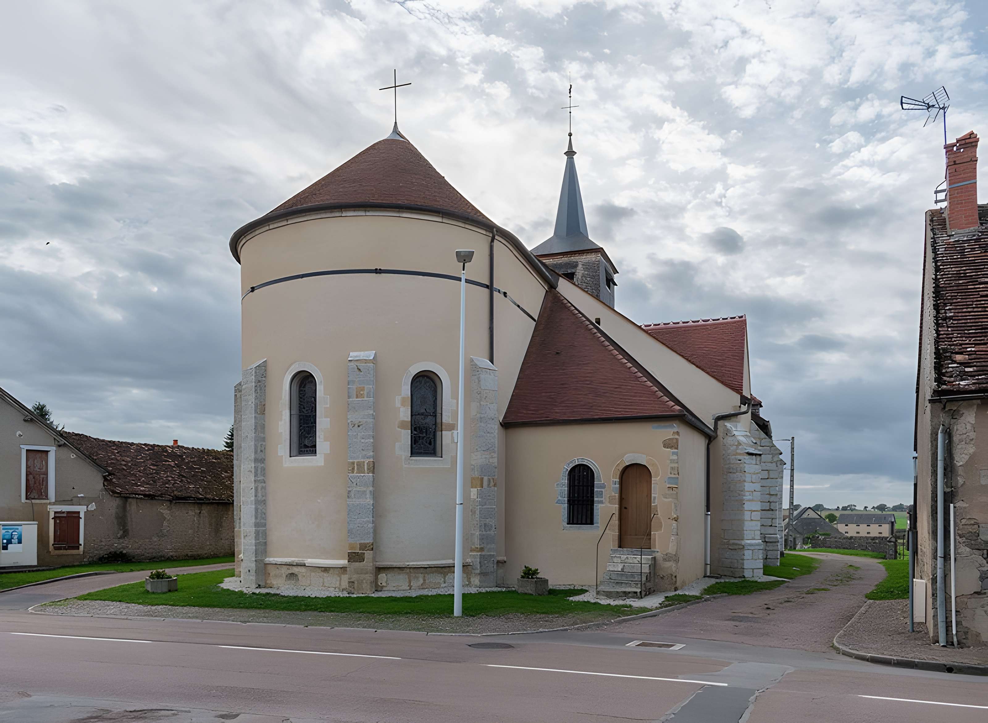 Église Saint-Pierre-et-Saint-Paul d'Alluy