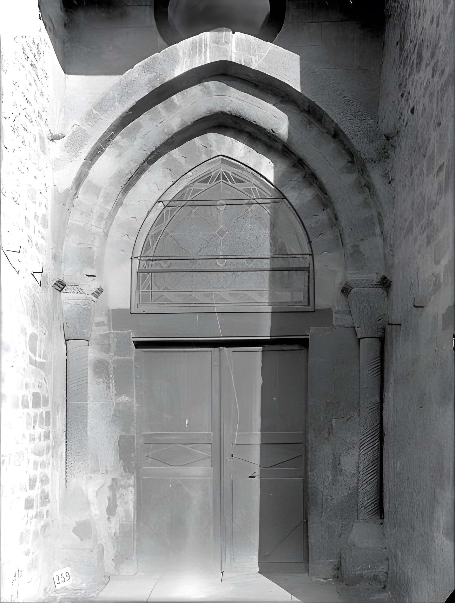 Église Saint-Pierre-et-Saint-Paul d'Alluy