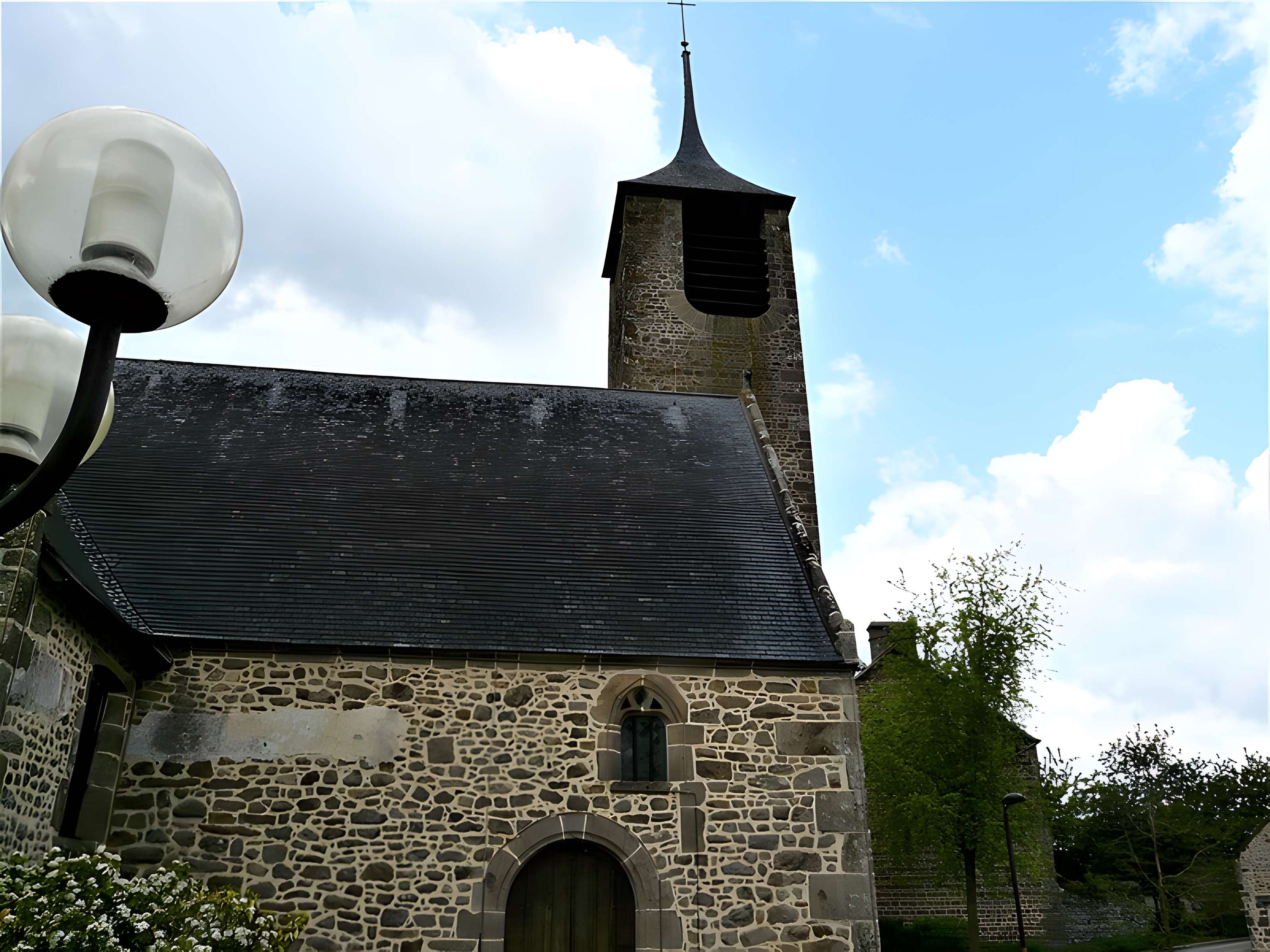 Église Saint-Pierre-et-Saint-Paul de Chantrigné