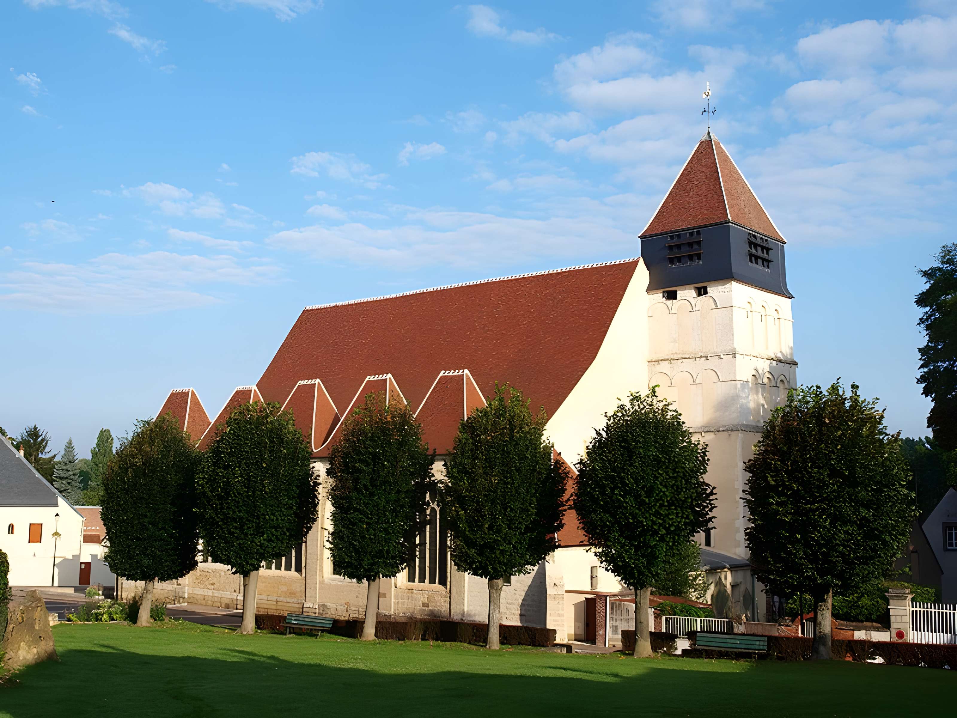 Église Saint-Pierre-et-Saint-Paul de Courtenay