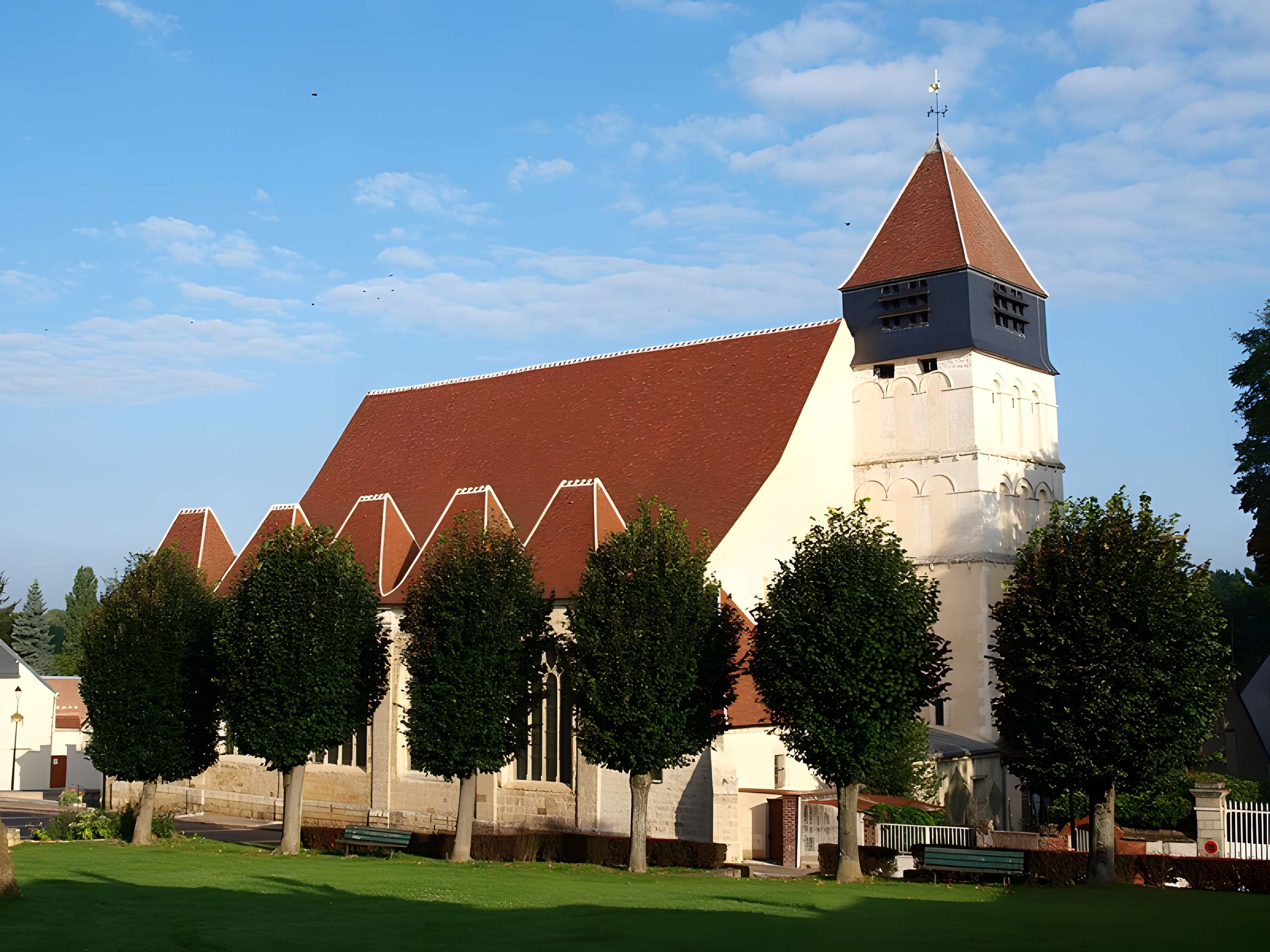 Église Saint-Pierre-et-Saint-Paul de Courtenay