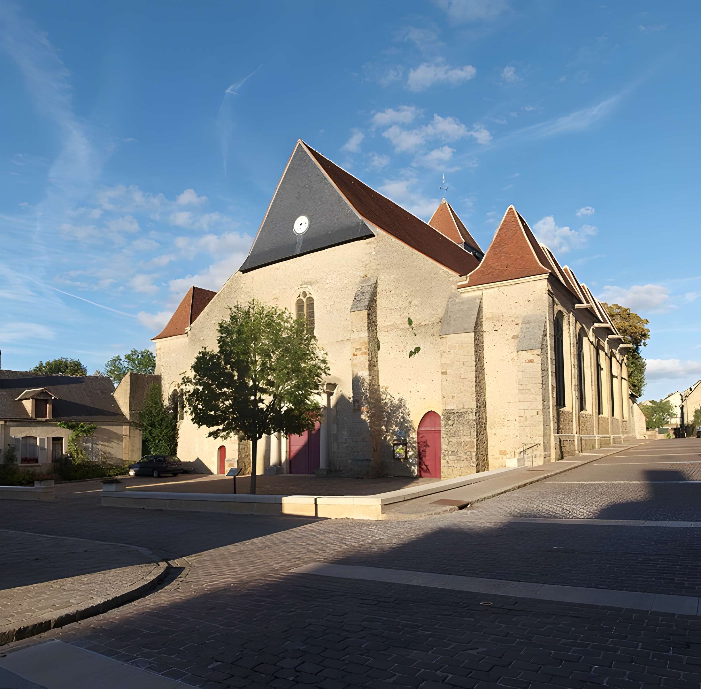Église Saint-Pierre-et-Saint-Paul de Courtenay