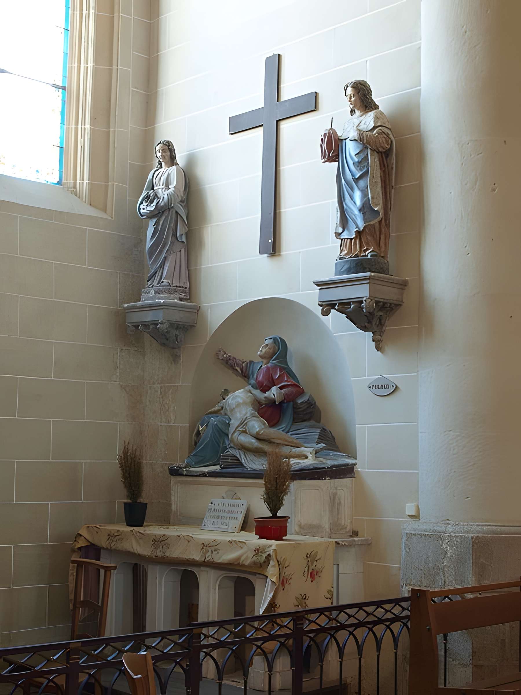 Église Saint-Pierre-et-Saint-Paul de Courtenay