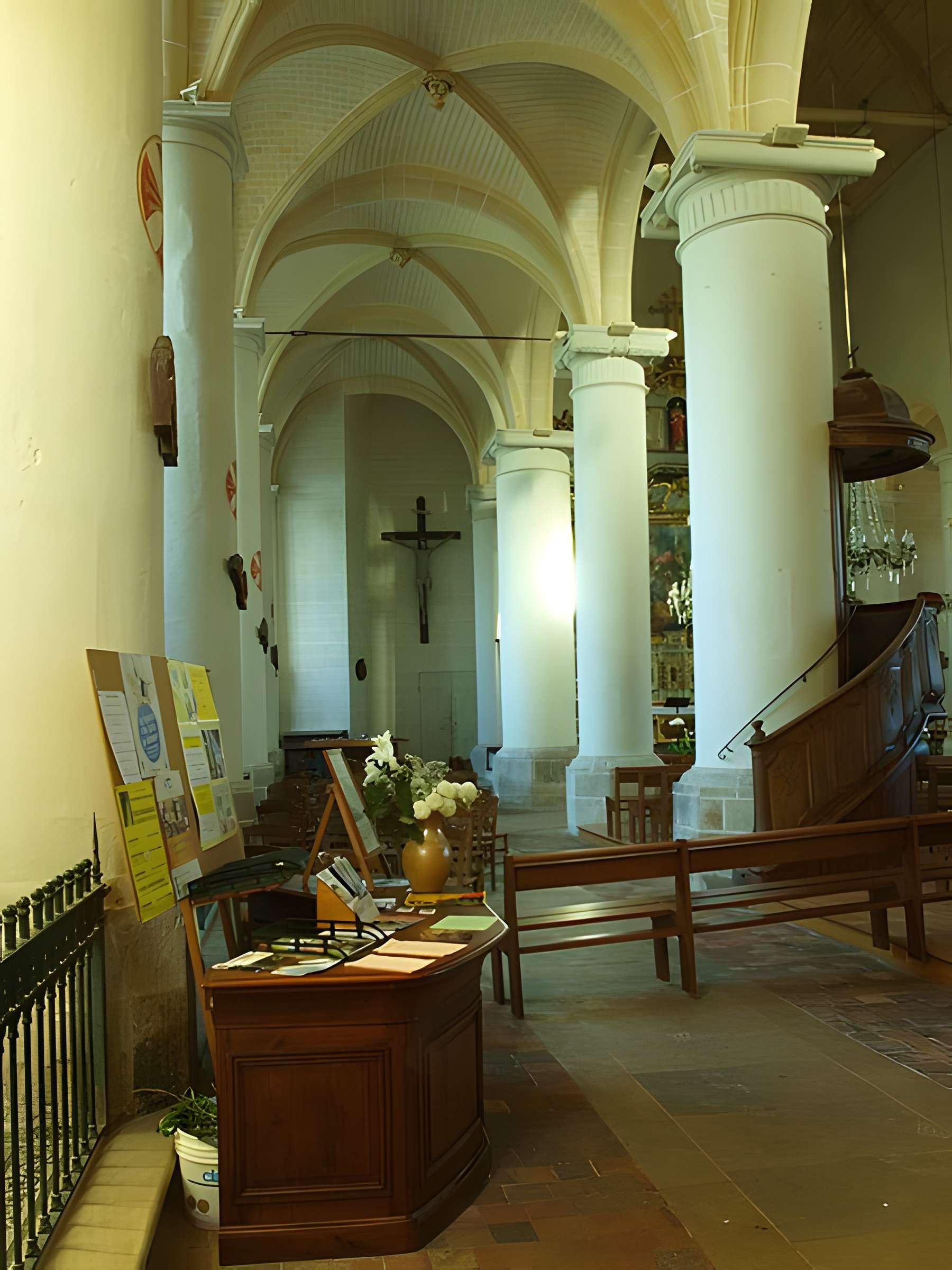 Église Saint-Pierre-et-Saint-Paul de Courtenay