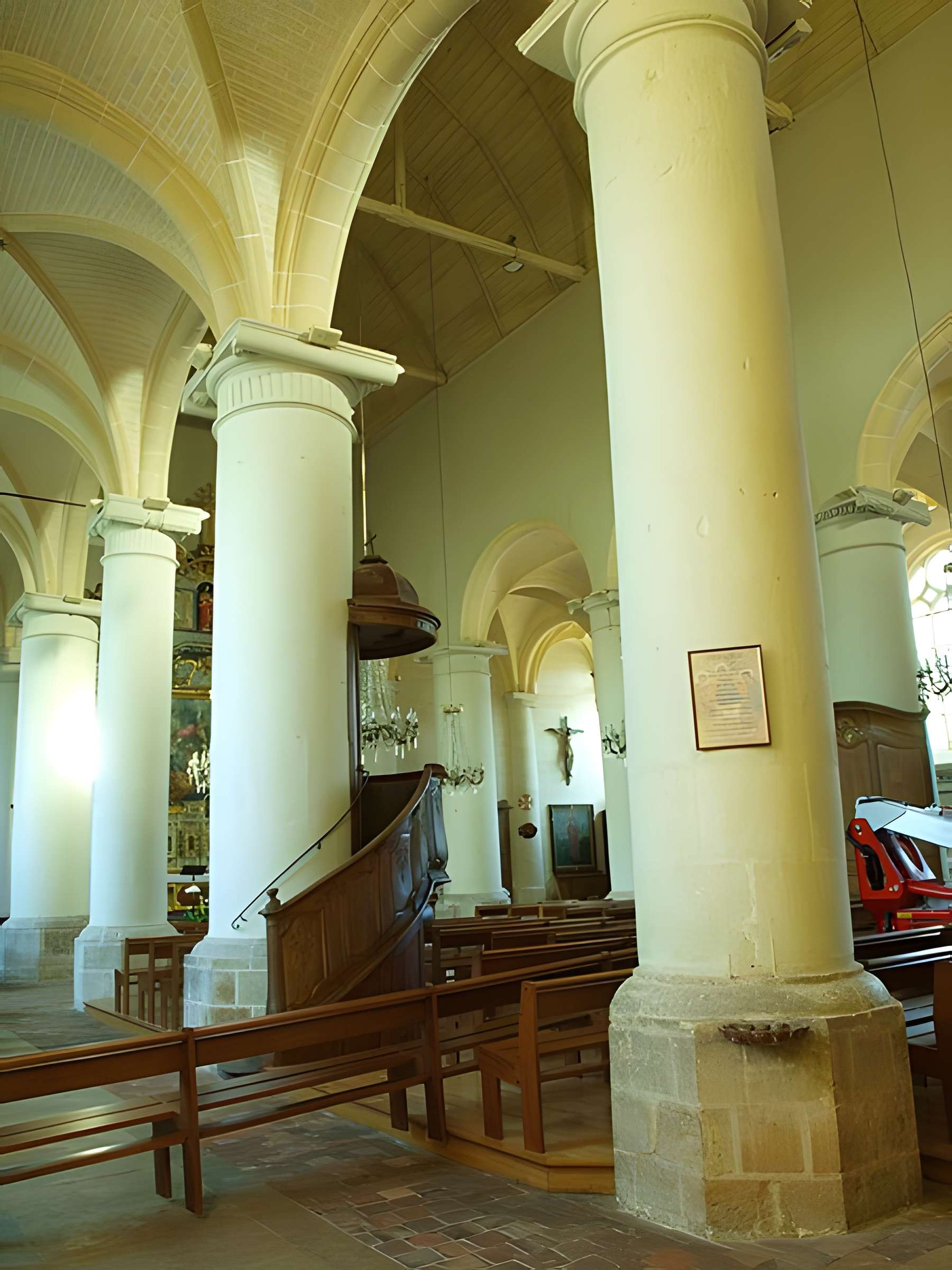 Église Saint-Pierre-et-Saint-Paul de Courtenay