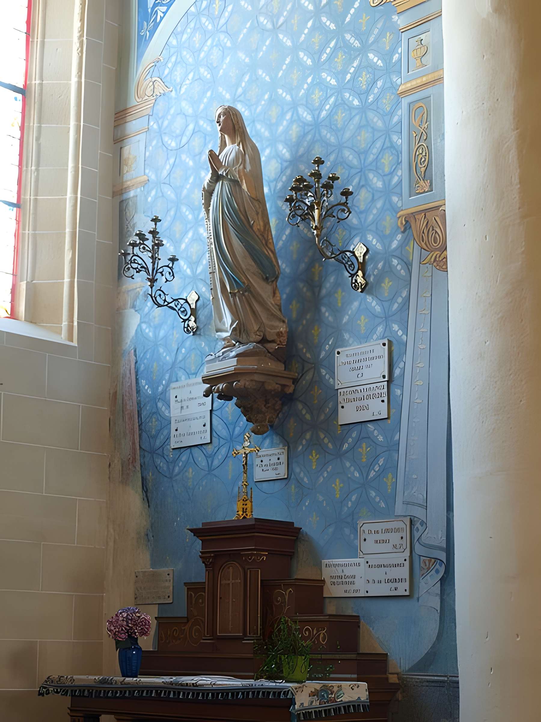 Église Saint-Pierre-et-Saint-Paul de Courtenay