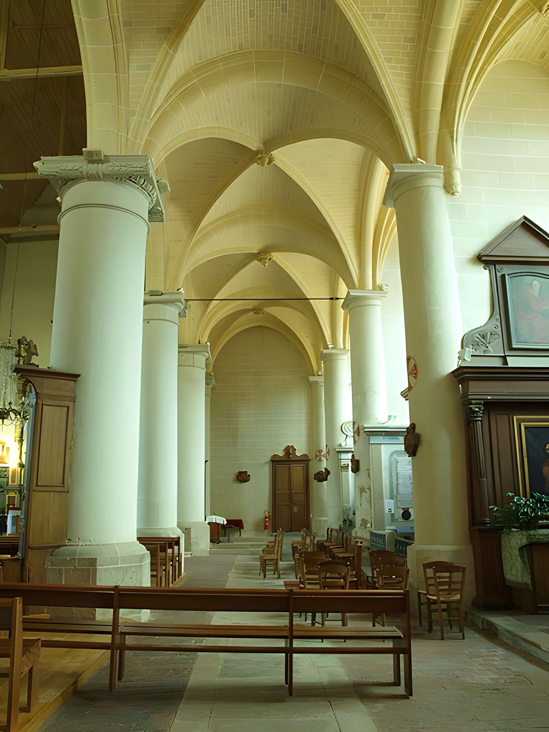 Église Saint-Pierre-et-Saint-Paul de Courtenay