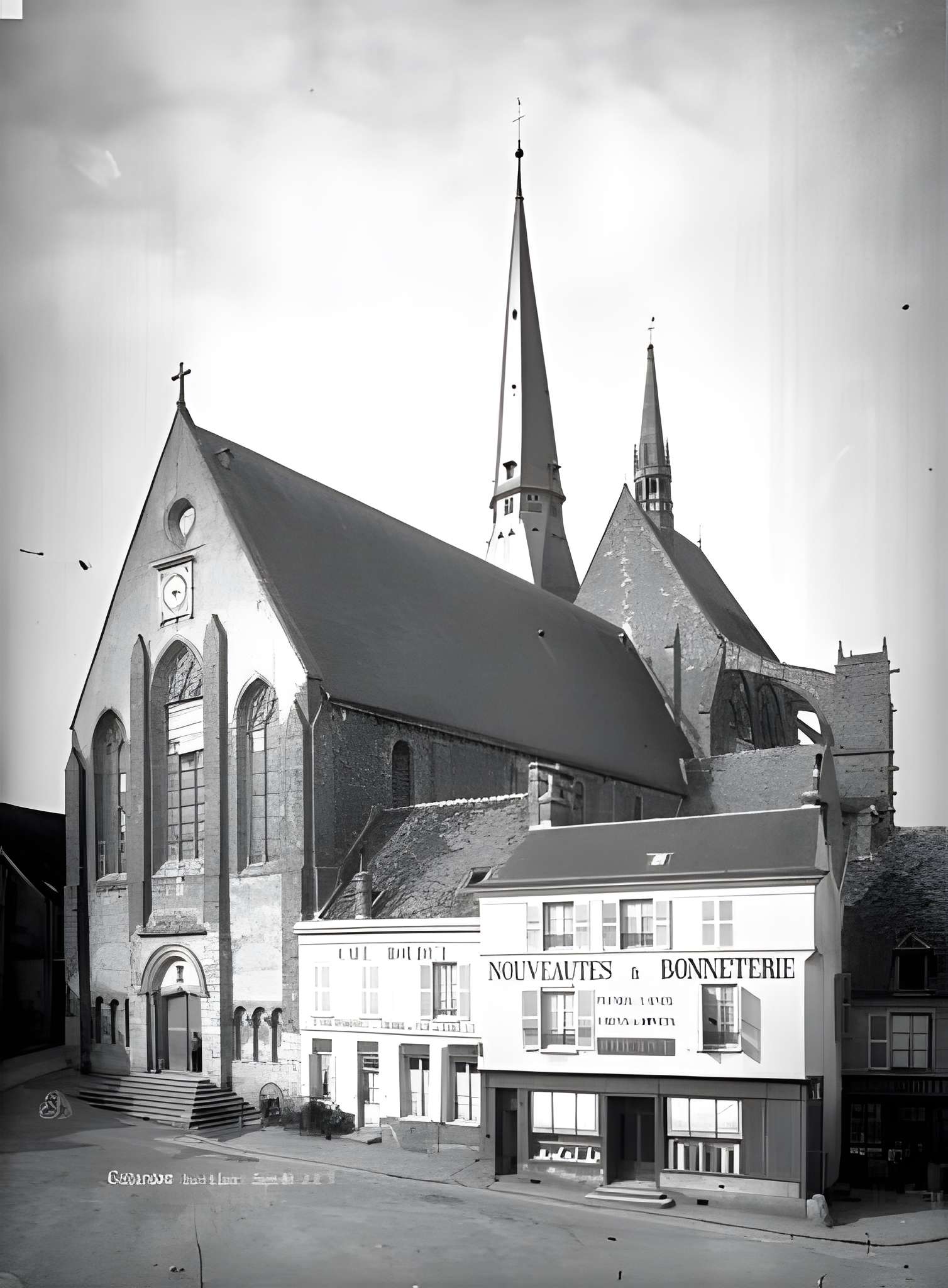 Église Saint-Pierre-et-Saint-Paul de Gallardon