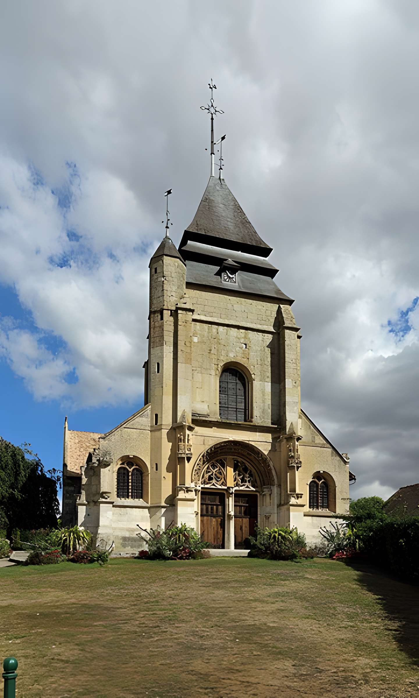 Église Saint-Pierre-et-Saint-Paul de Ménilles
