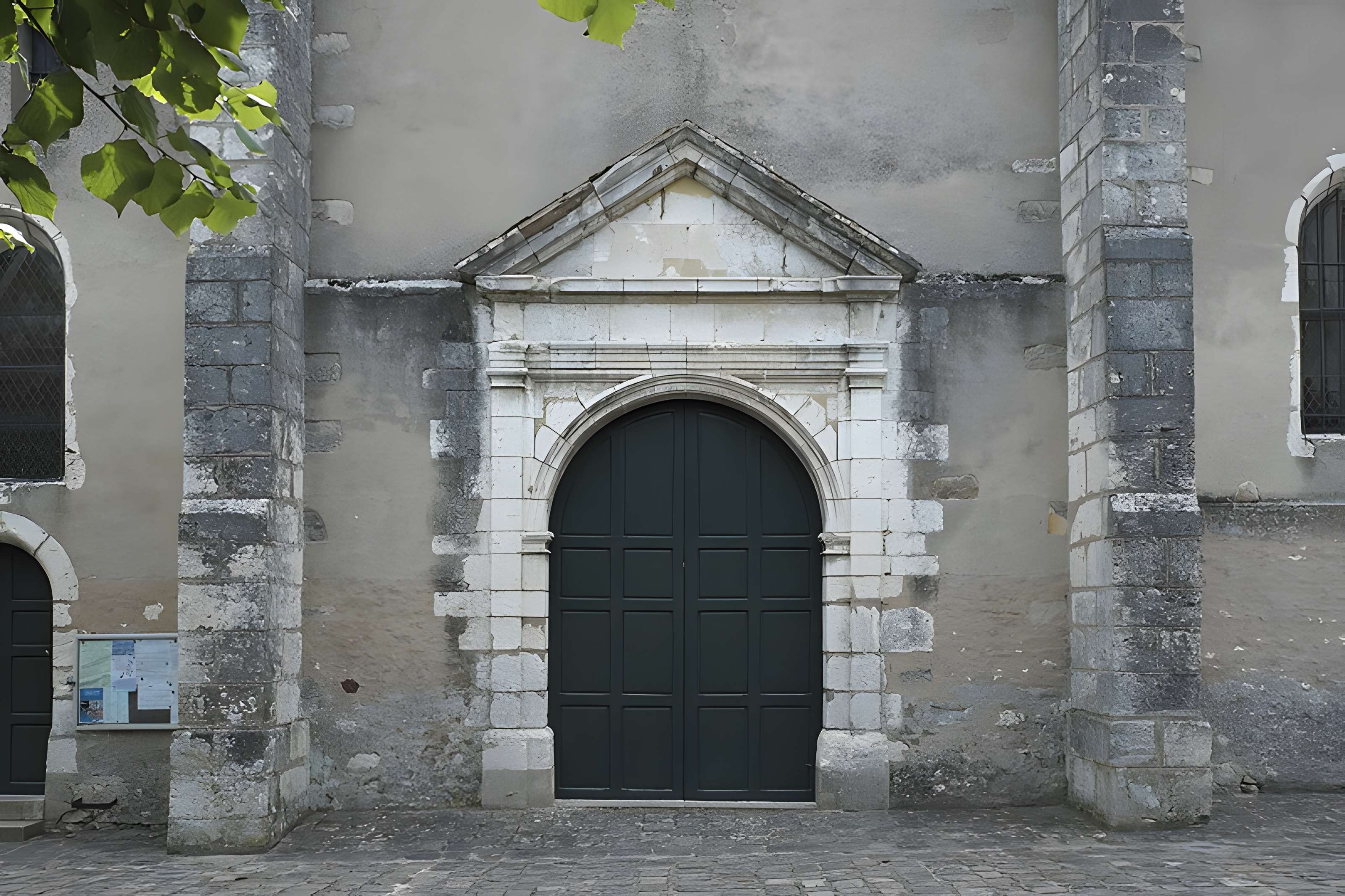 Église Saint-Pierre-et-Saint-Paul de Montigny-sur-Loing