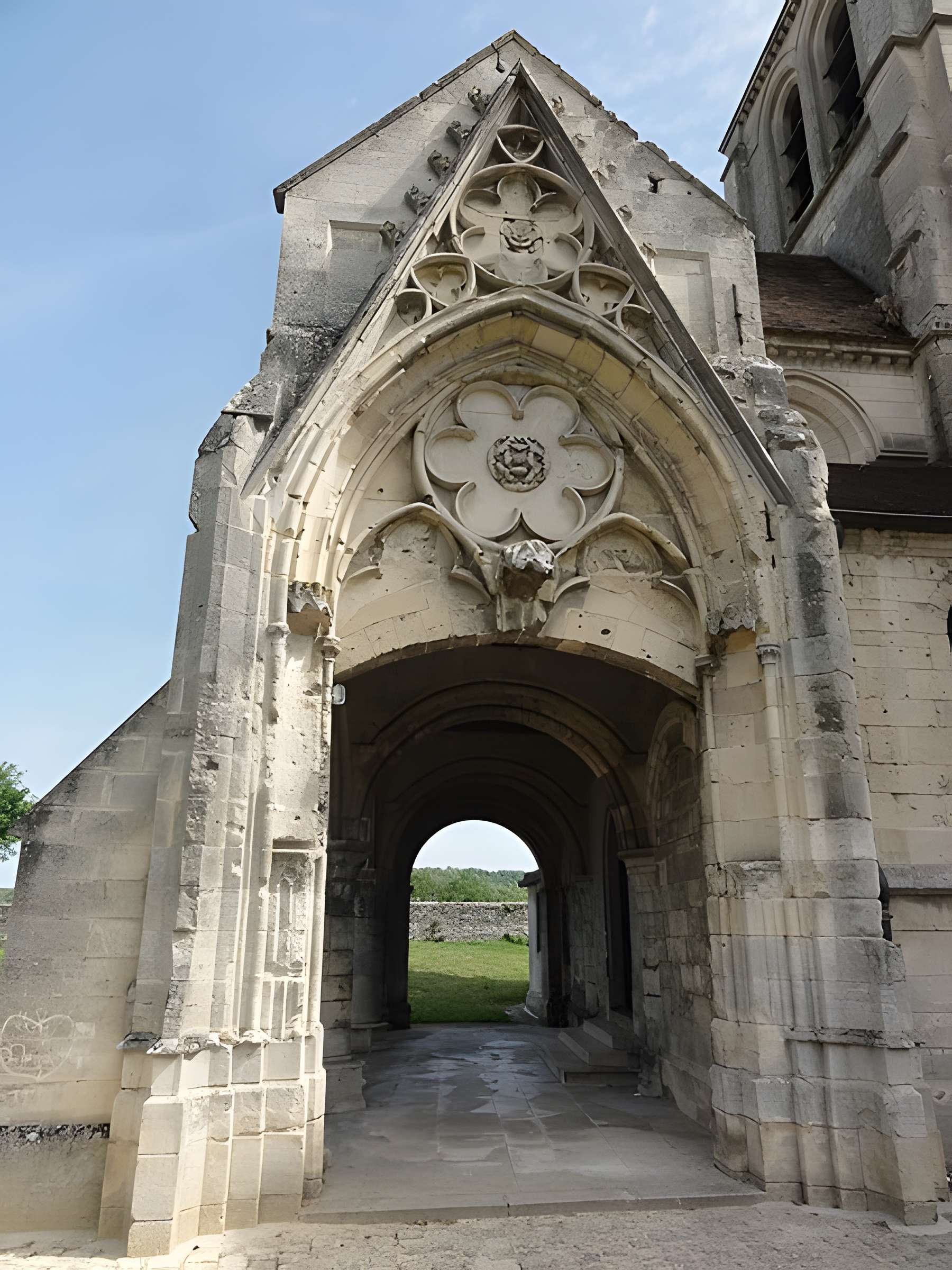 Église Saint-Pierre-et-Saint-Paul de Presles-et-Boves