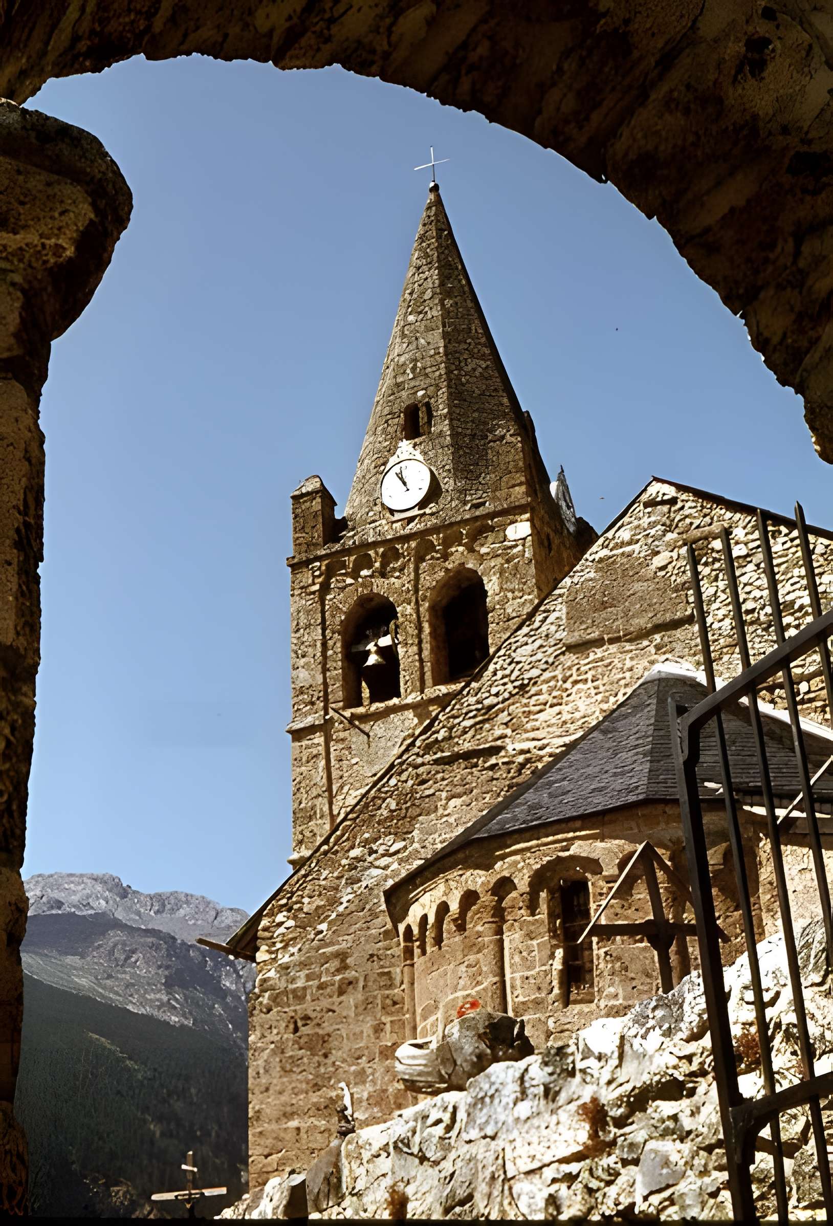 Église Saint-Pierre-et-Saint-Paul des Hières