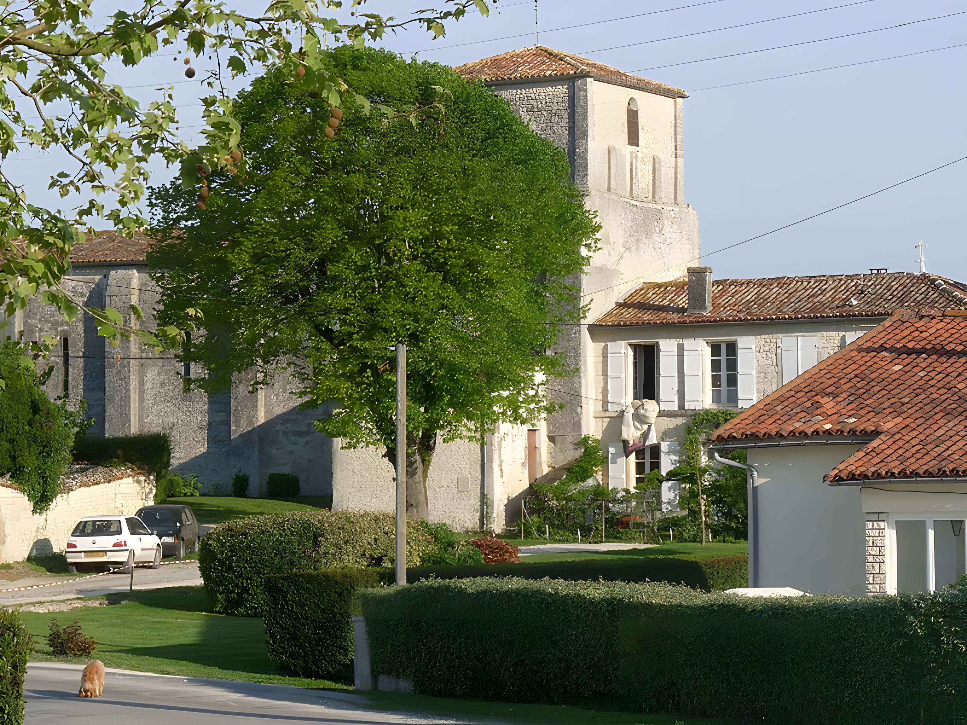 Église Saint-Pierre-Saint-Laurent de Touzac
