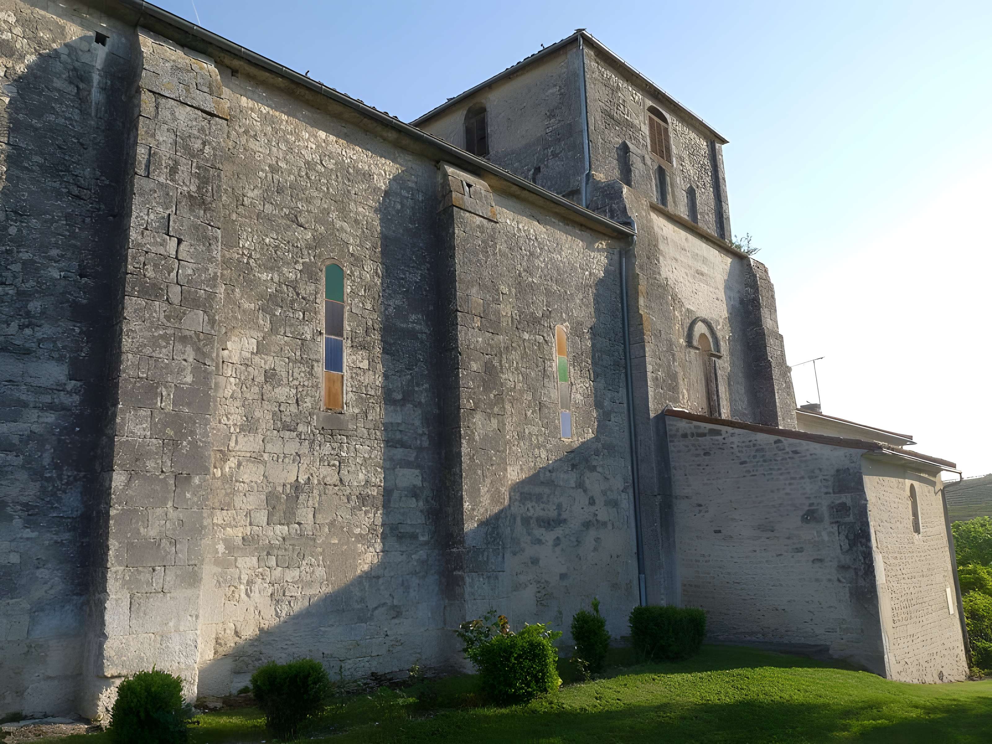 Église Saint-Pierre-Saint-Laurent de Touzac