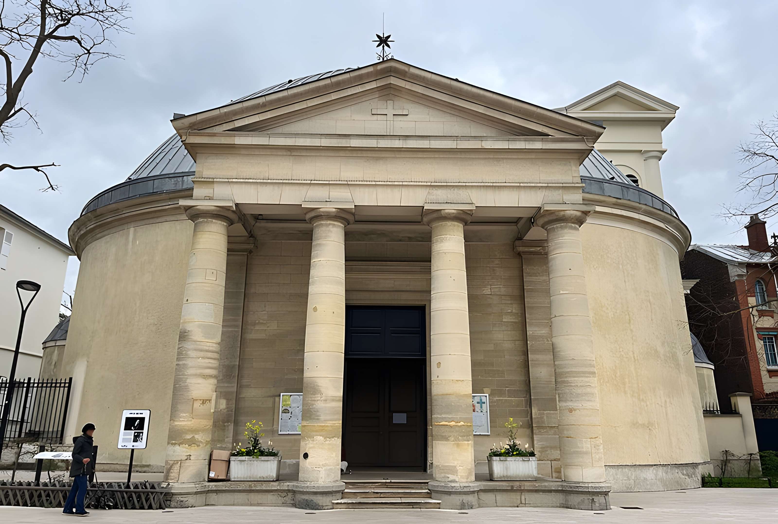 Église Saint-Pierre-Saint-Paul de Courbevoie