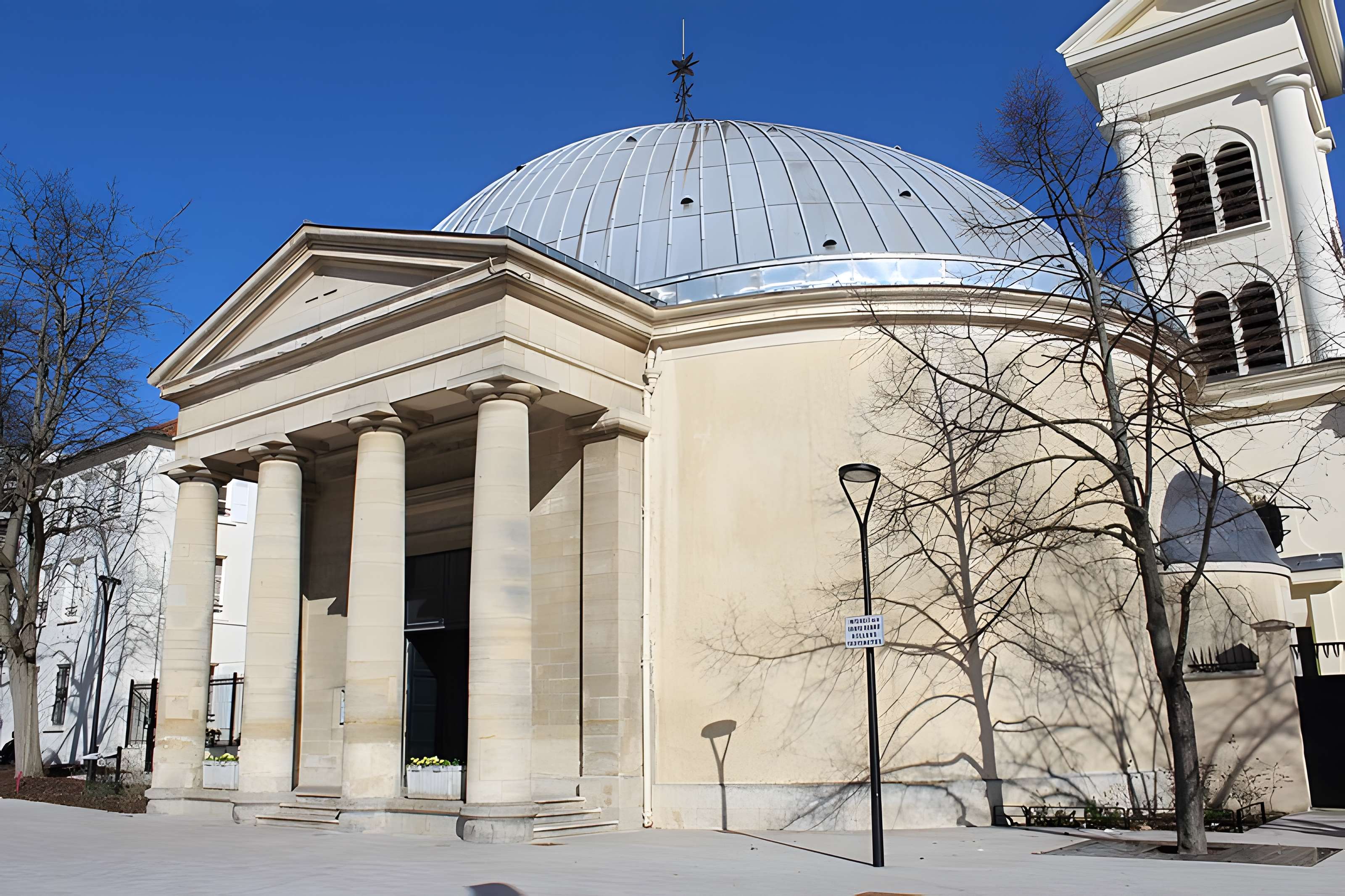 Église Saint-Pierre-Saint-Paul de Courbevoie