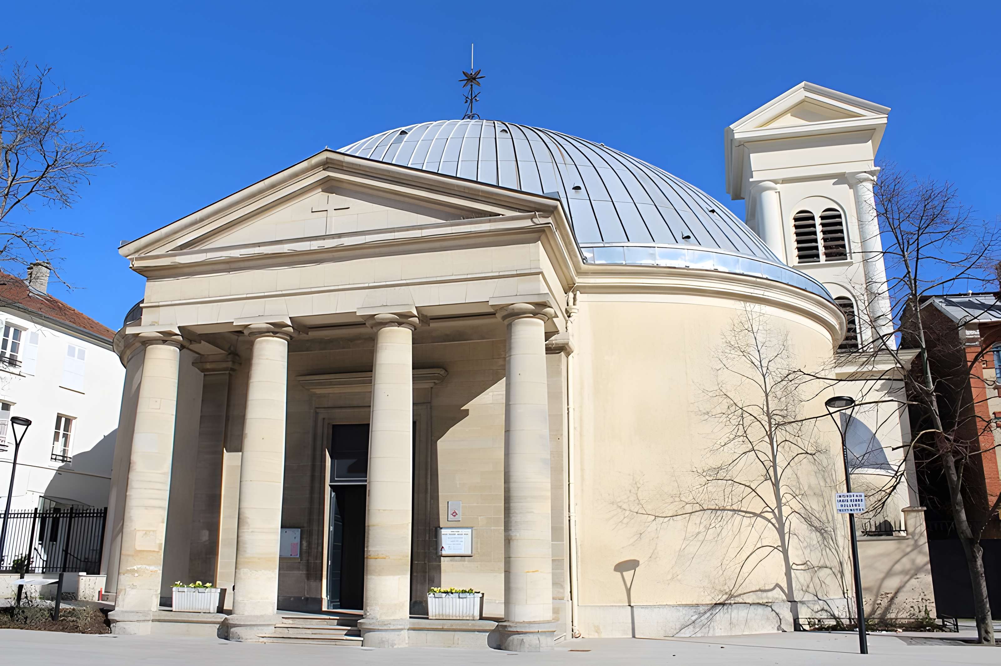 Église Saint-Pierre-Saint-Paul de Courbevoie