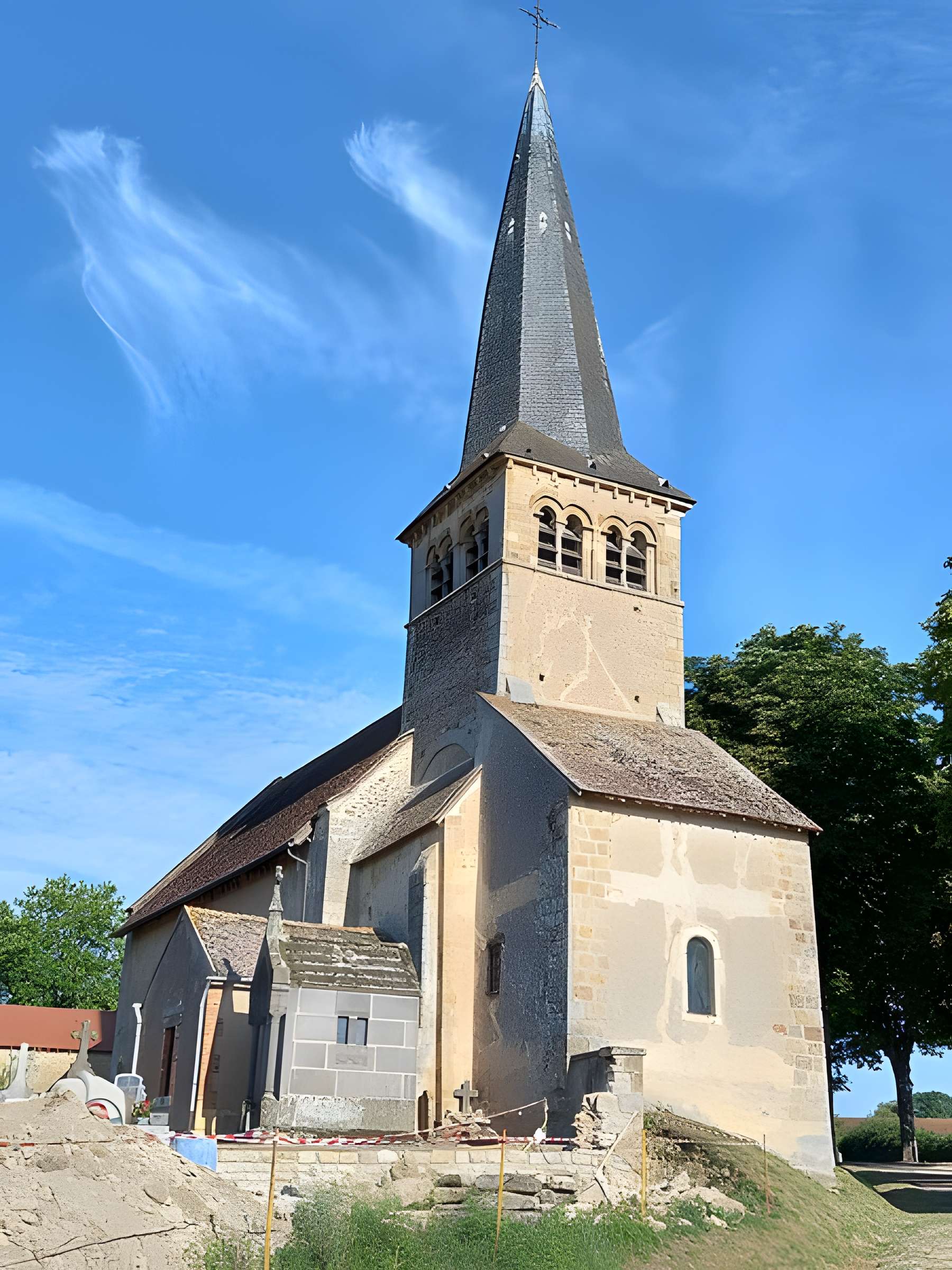 Église Saint-Pierre-Saint-Paul de Diennes-Aubigny
