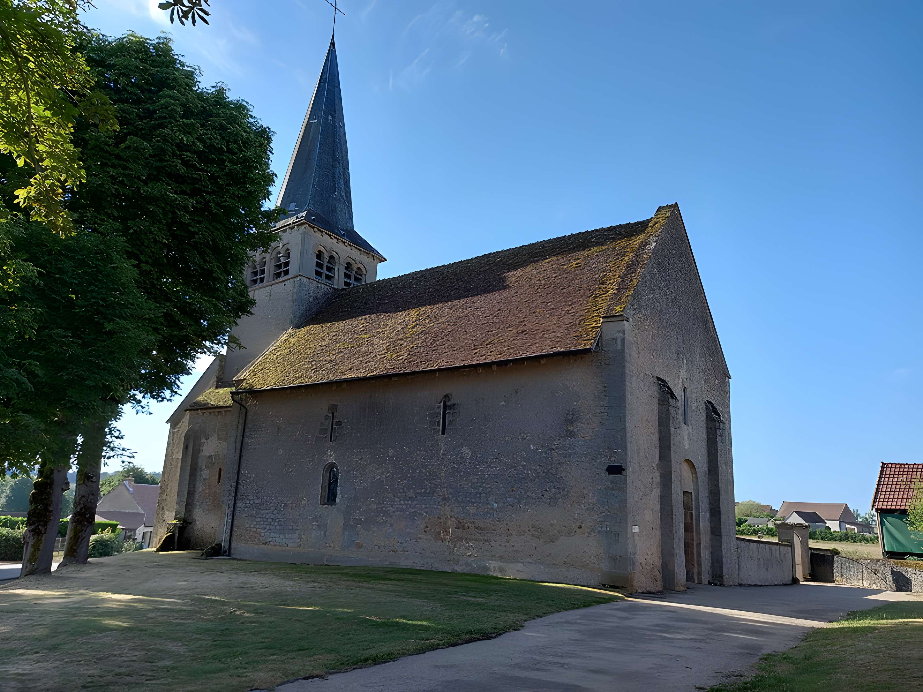 Église Saint-Pierre-Saint-Paul de Diennes-Aubigny