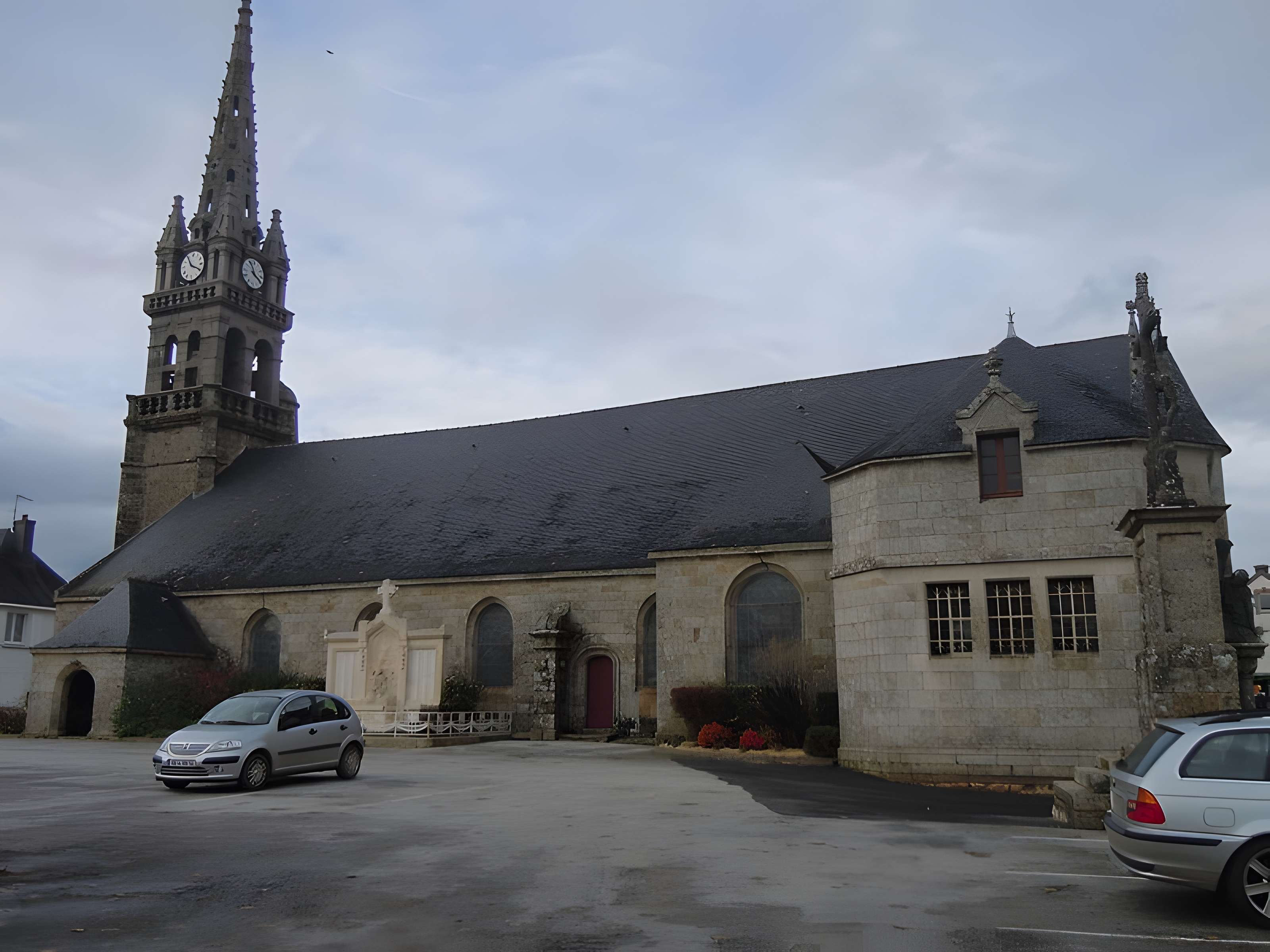 Église Saint-Pierre-Saint-Paul de Guiscriff 