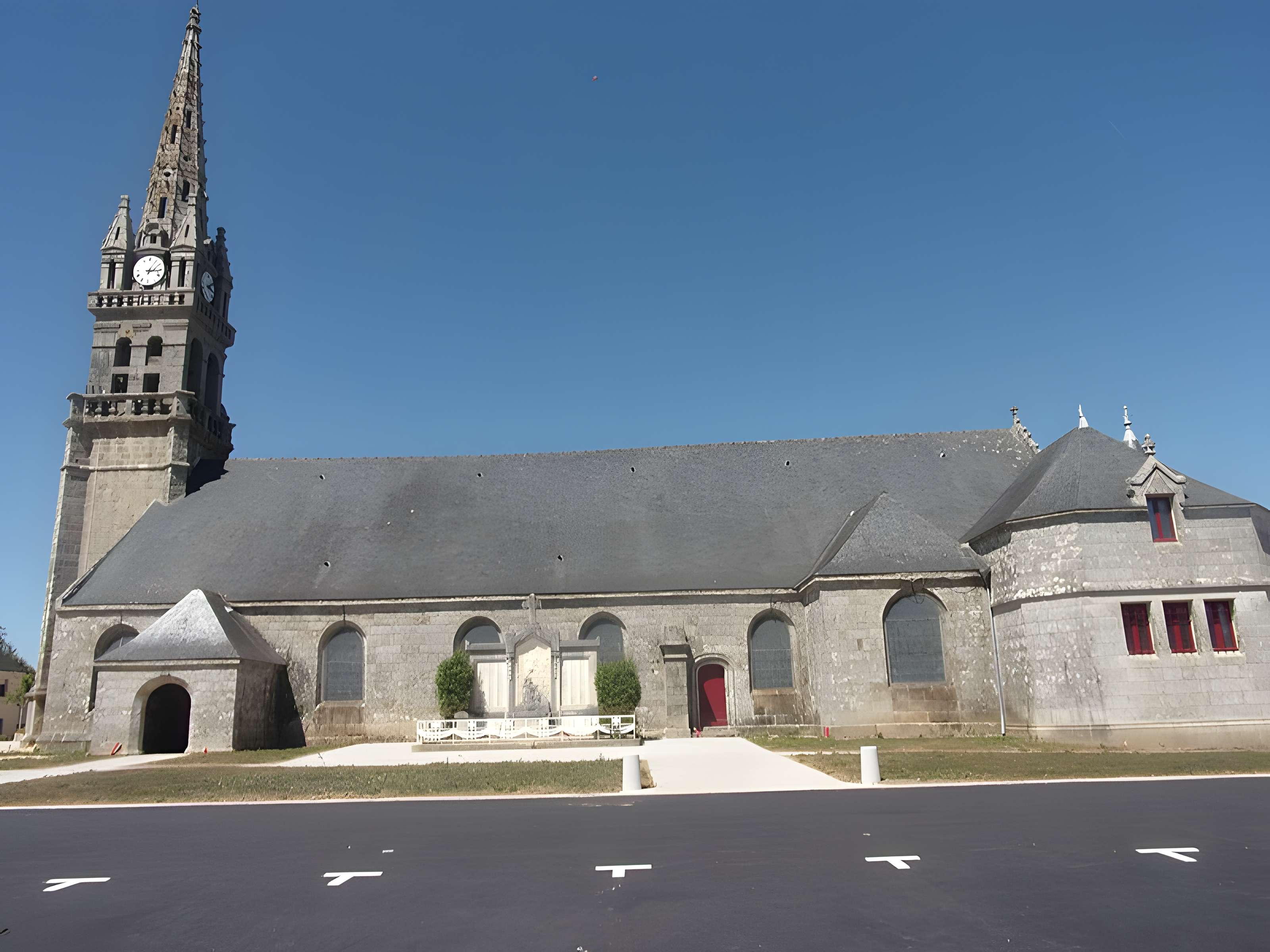 Église Saint-Pierre-Saint-Paul de Guiscriff