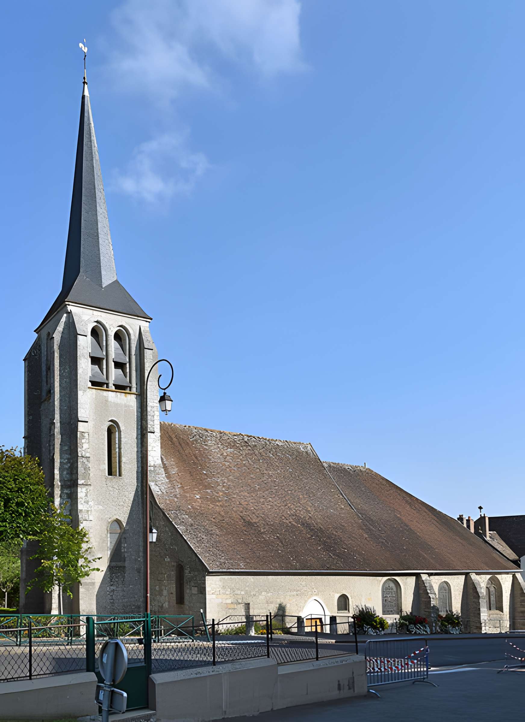 Église Saint-Pierre-Saint-Paul de Saint-Pierre-lès-Nemours