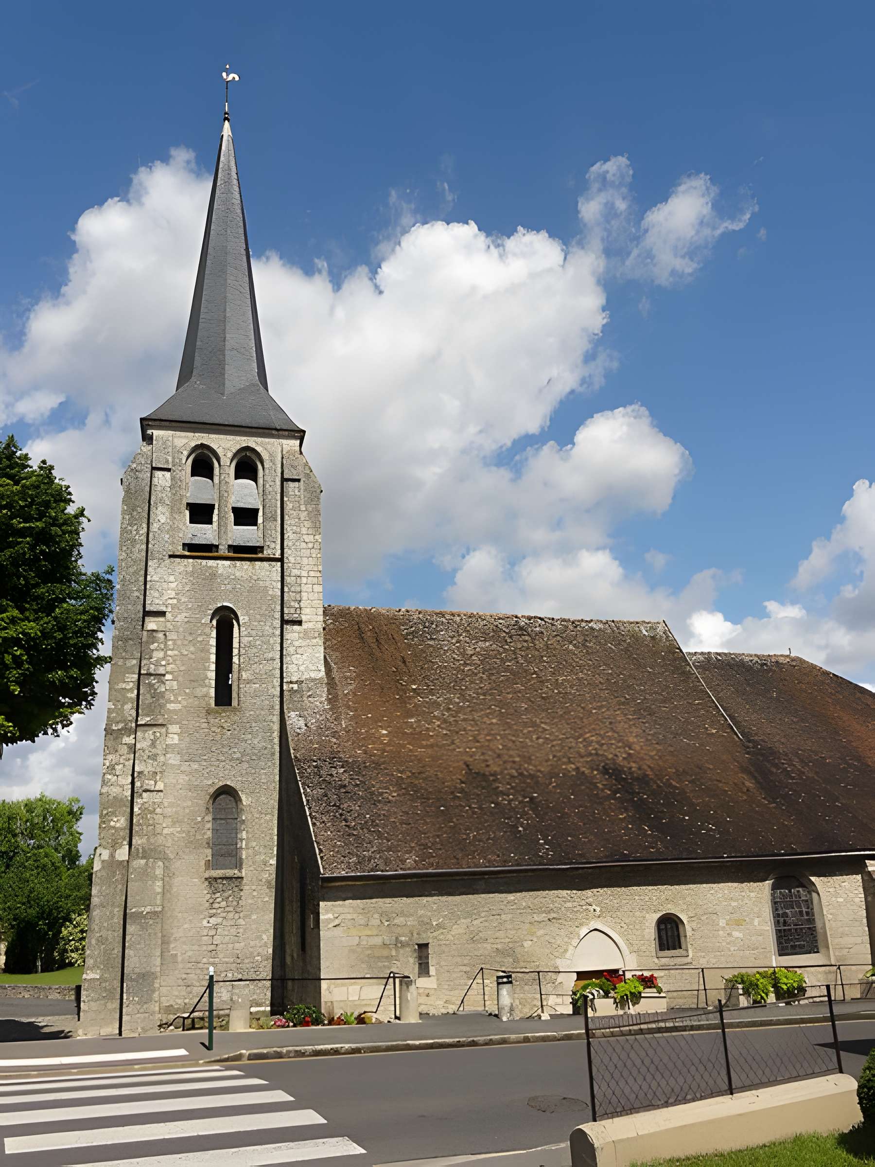 Église Saint-Pierre-Saint-Paul de Saint-Pierre-lès-Nemours