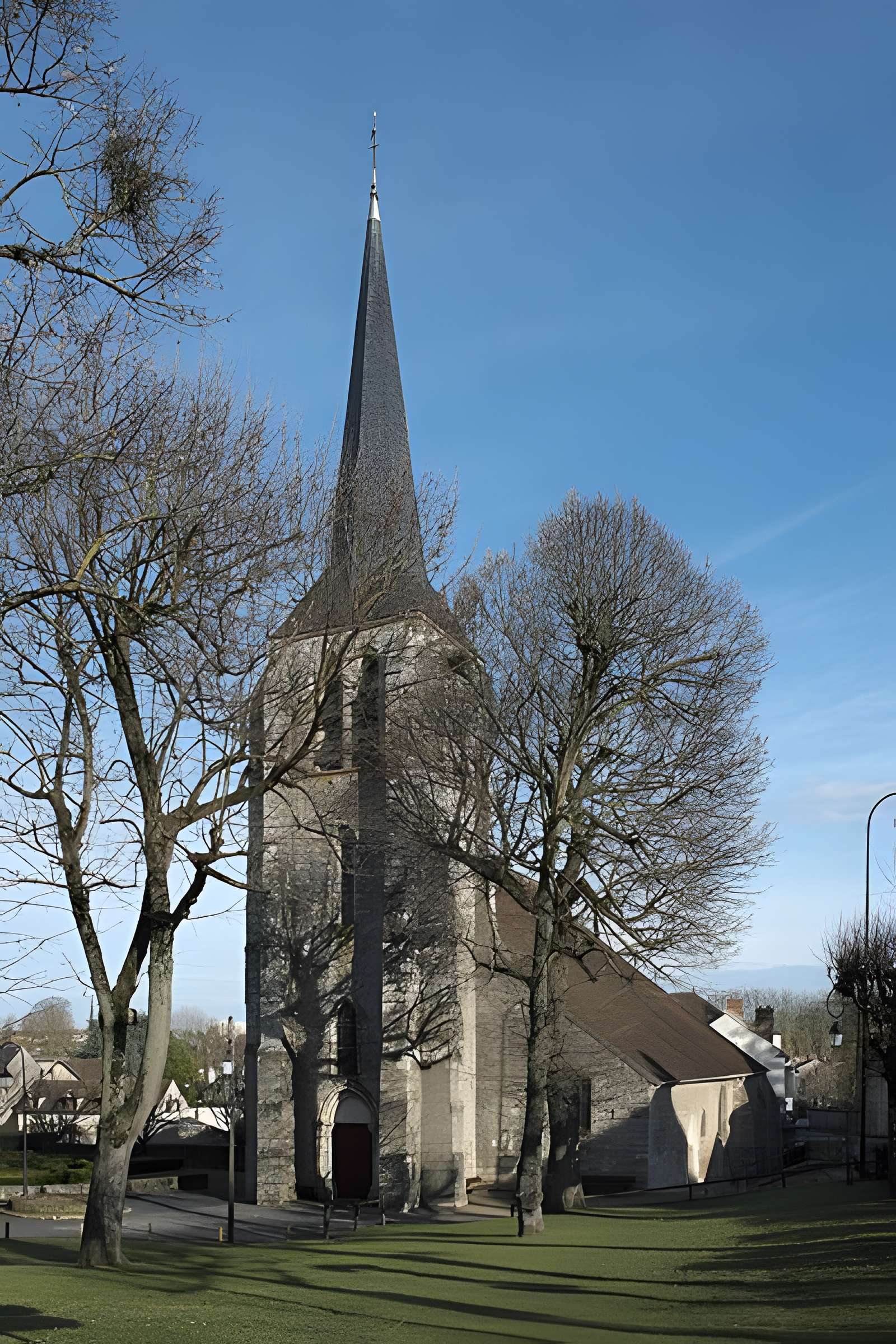 Église Saint-Pierre-Saint-Paul de Saint-Pierre-lès-Nemours