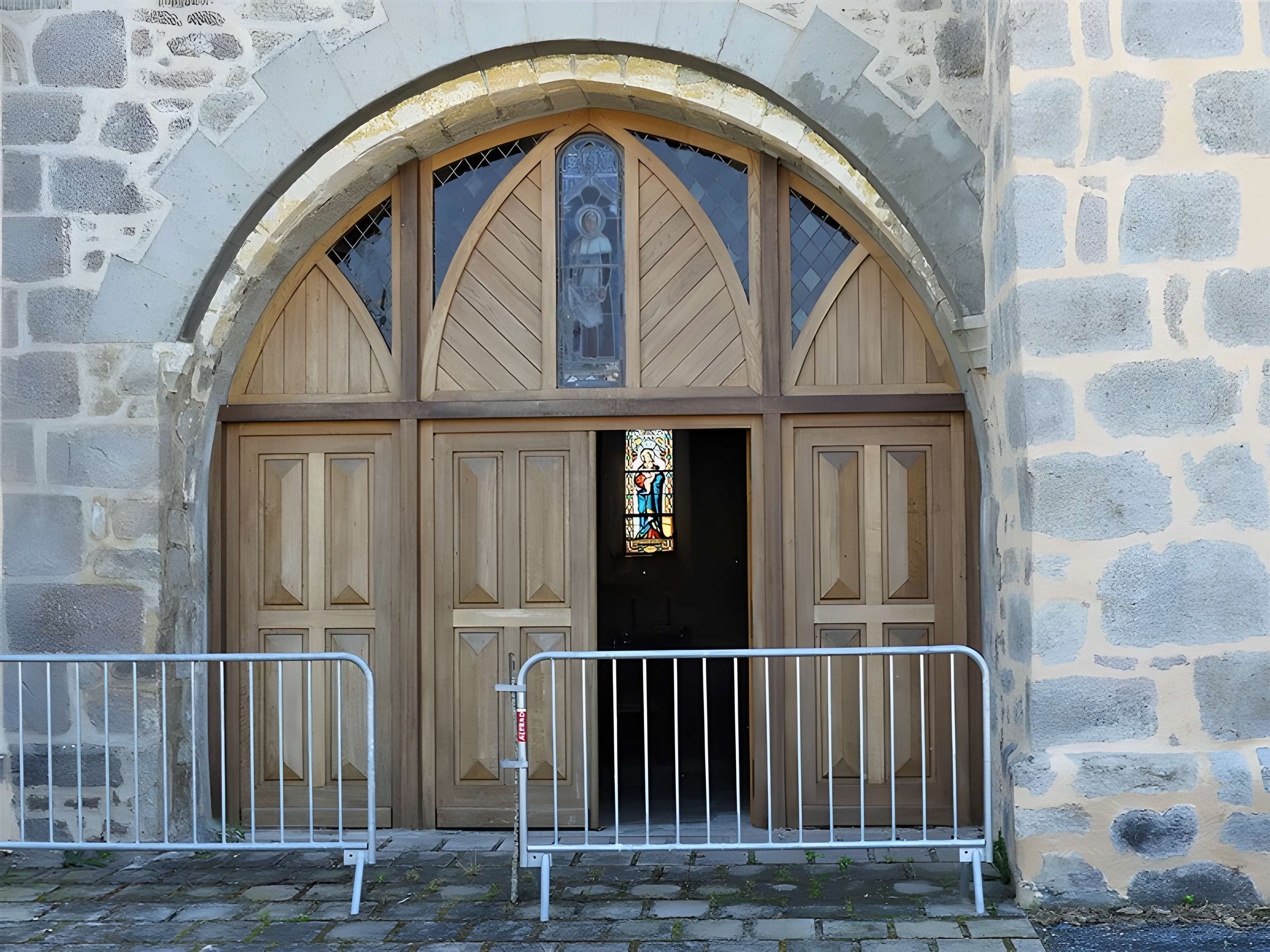 Église Saint-Priest de Saint-Priest-la-Plaine