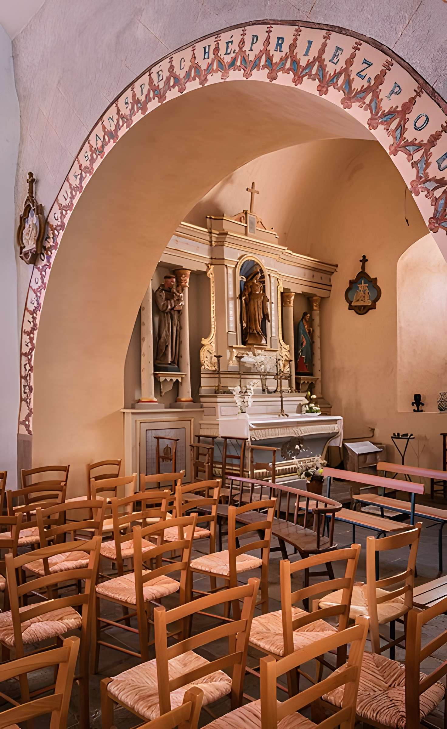 Église Saint-Priest de Saint-Priest-Ligoure