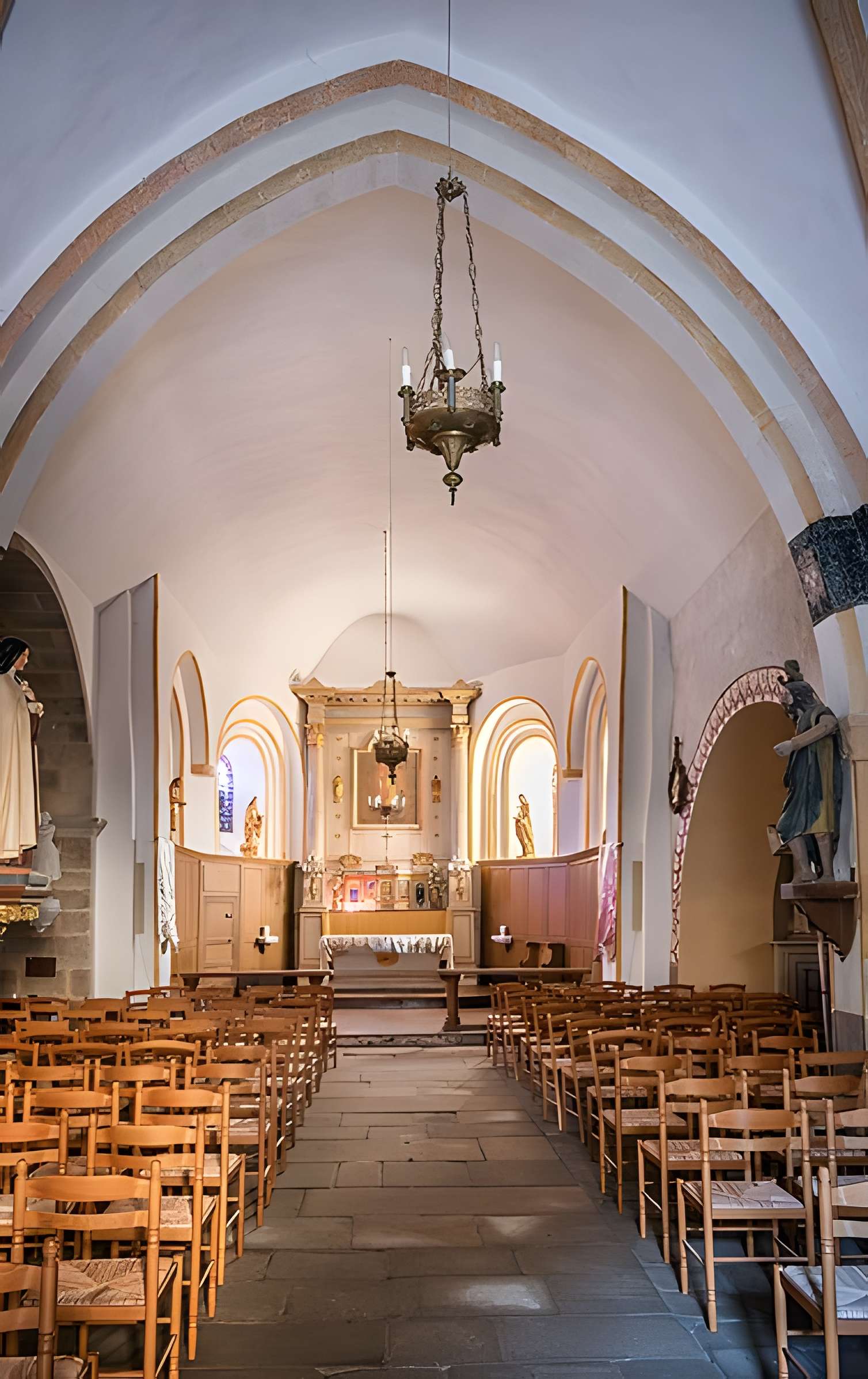 Église Saint-Priest de Saint-Priest-Ligoure