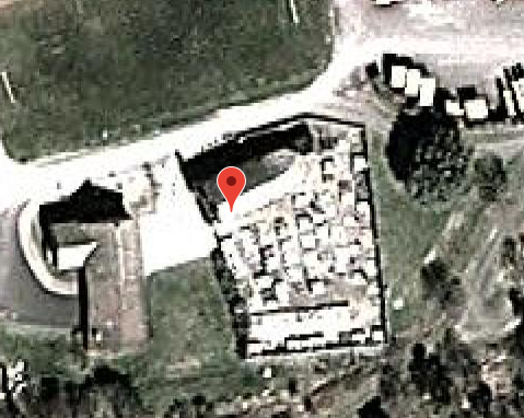 Église Saint-Privat de Laval-Atger et croix 