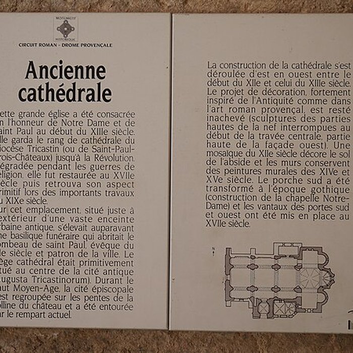 Photo de Cathédrale Notre-Dame de Saint-Paul-Trois-Châteaux