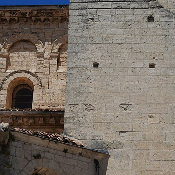 Photo de Cathédrale Notre-Dame de Saint-Paul-Trois-Châteaux