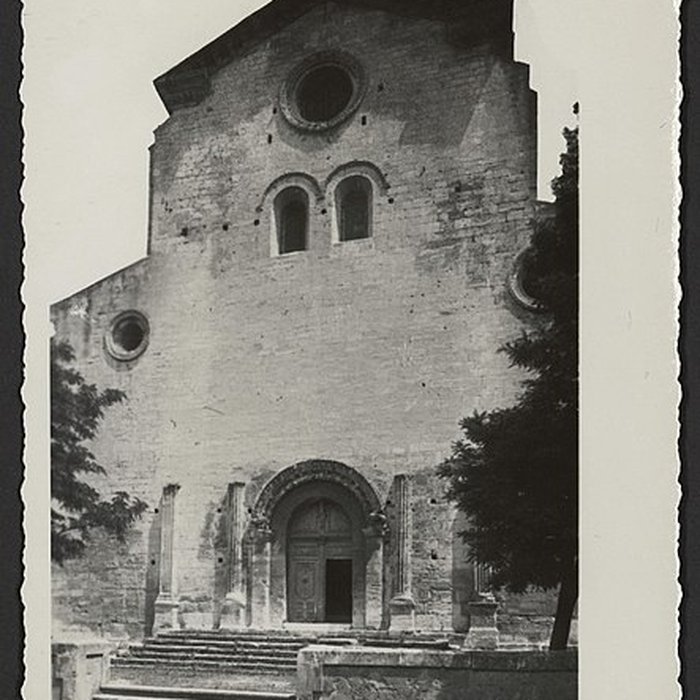 Photo de Cathédrale Notre-Dame de Saint-Paul-Trois-Châteaux