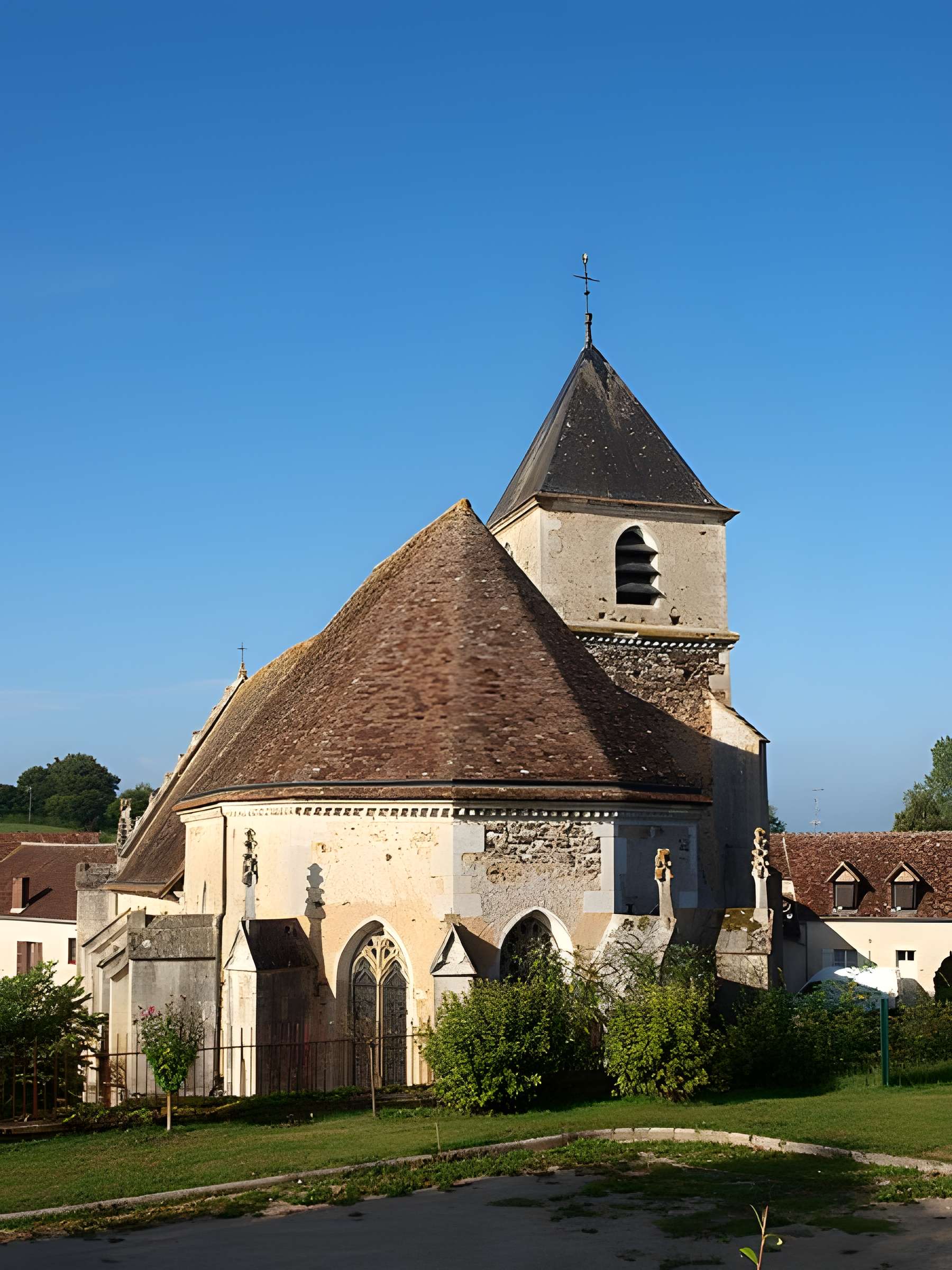 Église Saint-Prix de Saints