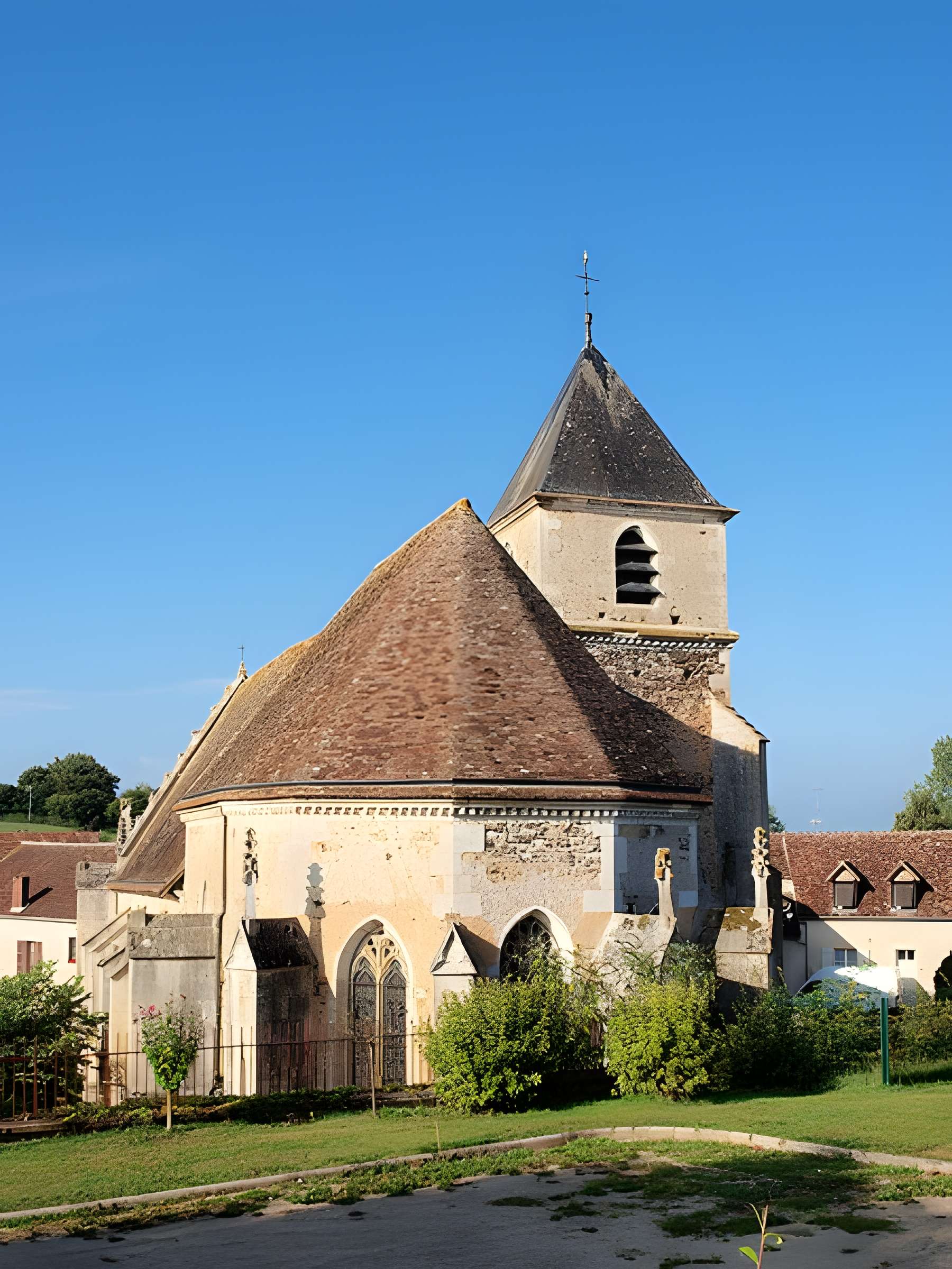 Église Saint-Prix de Saints