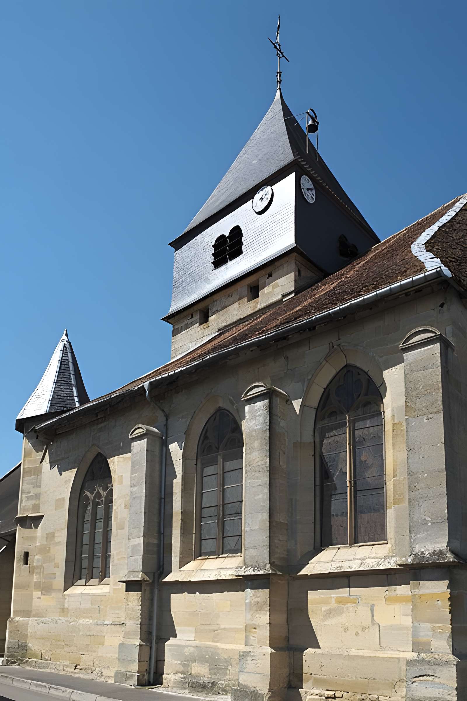 Église Saint-Quentin de Contrisson