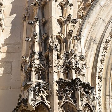 Basilique Saint-Pierre dAvignon 