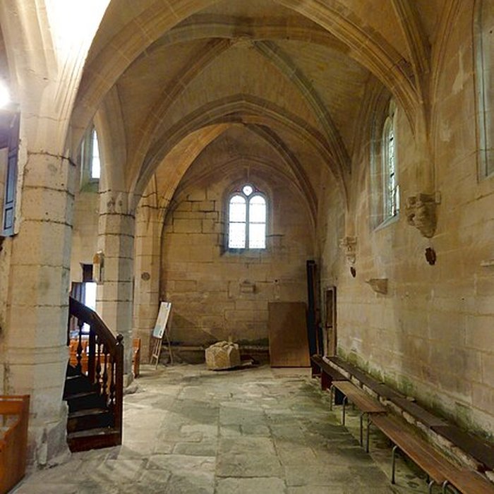 Photo de Église Saint-Quentin de Nucourt et croix