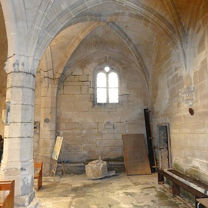 Photo de Église Saint-Quentin de Nucourt et croix