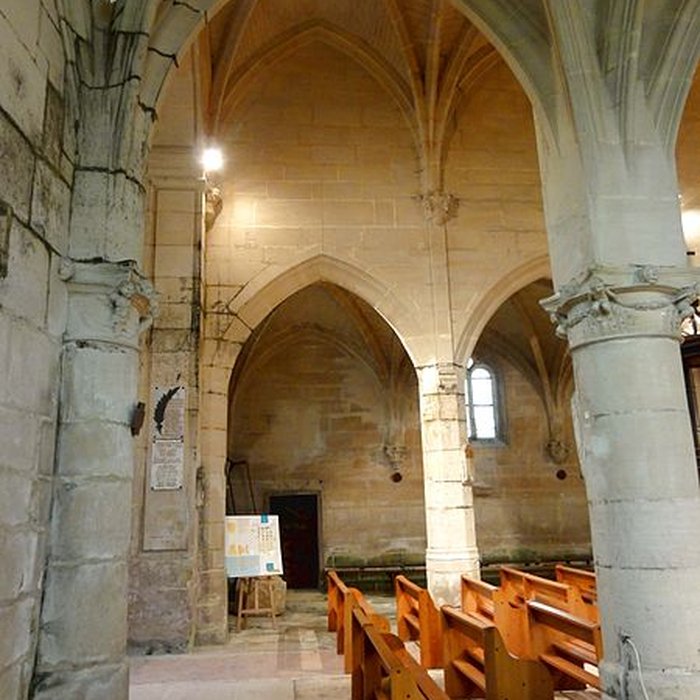 Photo de Église Saint-Quentin de Nucourt et croix