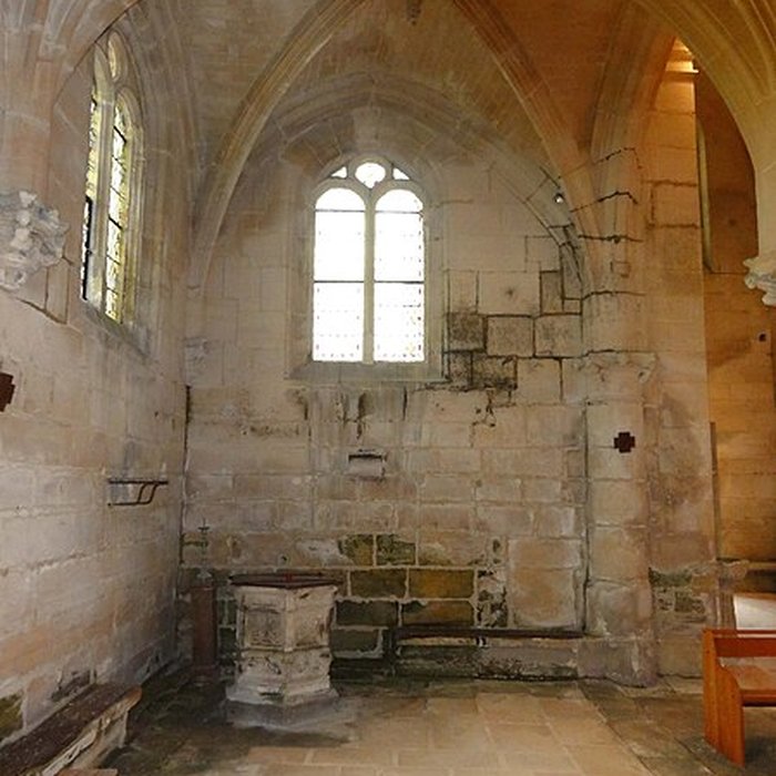 Photo de Église Saint-Quentin de Nucourt et croix