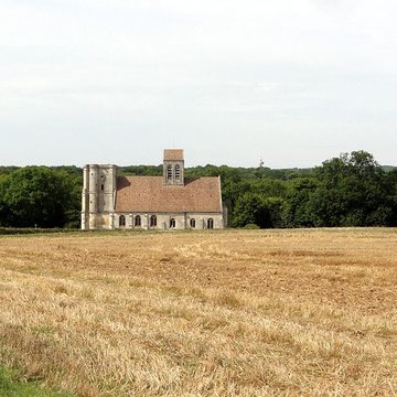 Église Saint-Quentin de Nucourt et croix