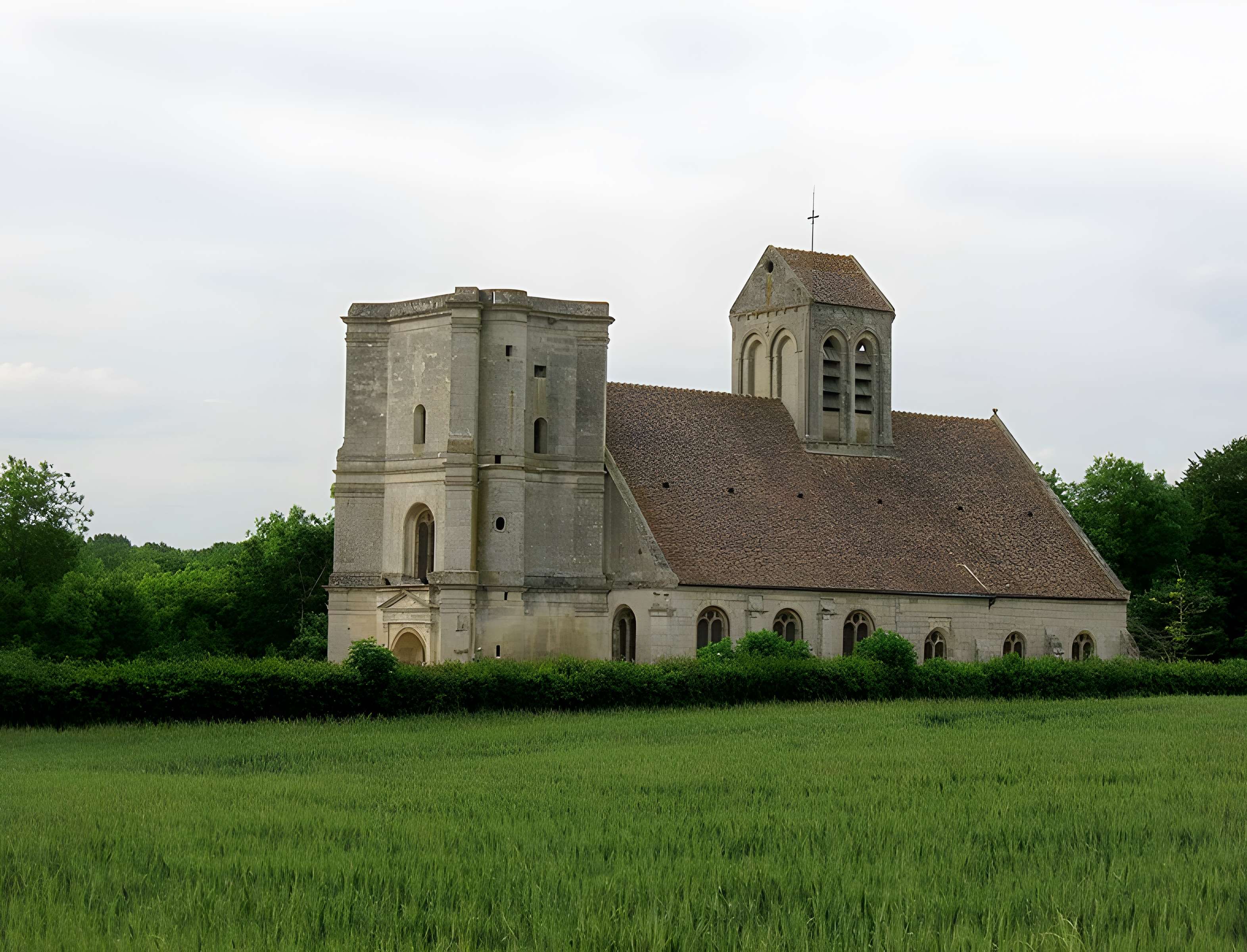 Église Saint-Quentin de Nucourt et croix
