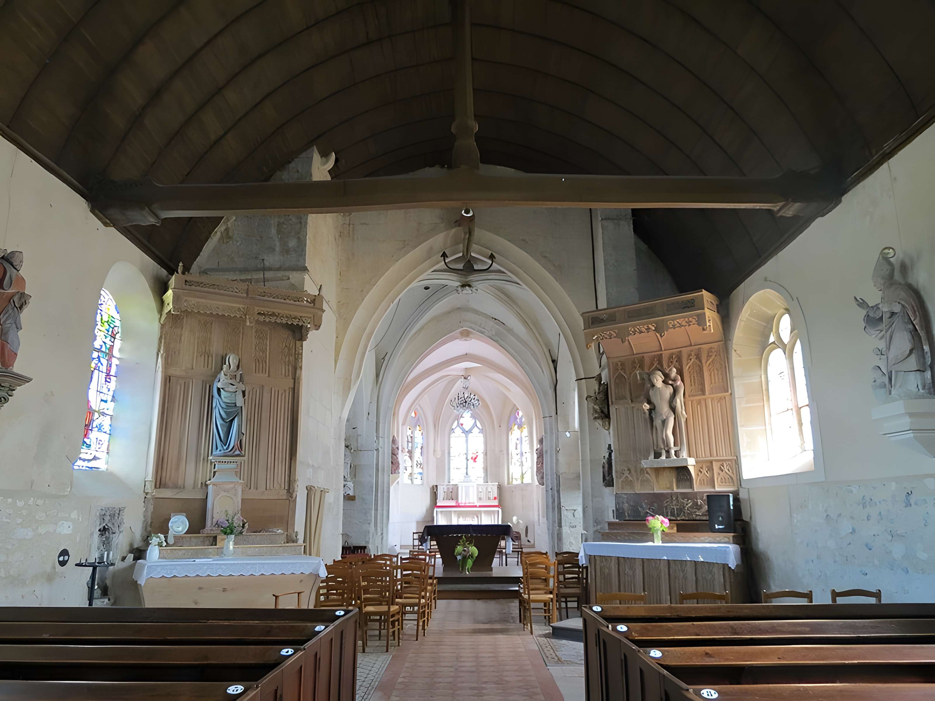 Église Saint-Quentin de Poses