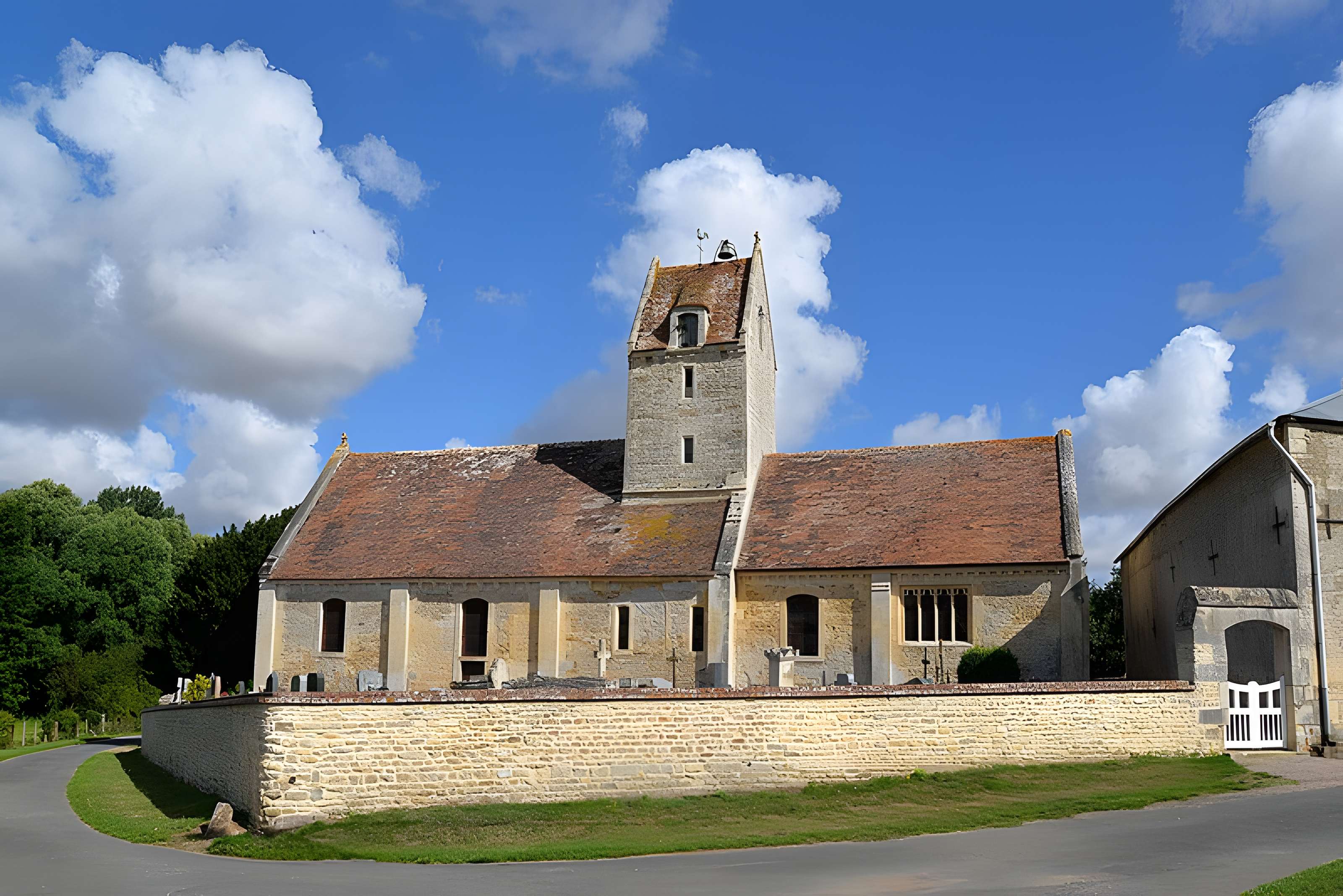 Église Saint-Quentin de Tassilly de Bons-Tassilly