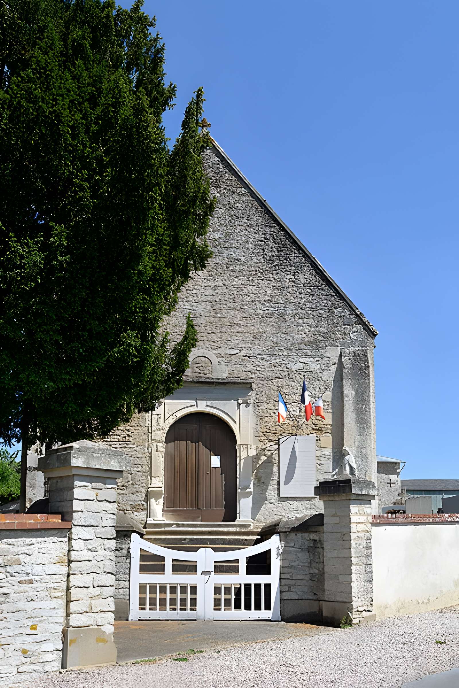 Église Saint-Quentin de Tassilly de Bons-Tassilly